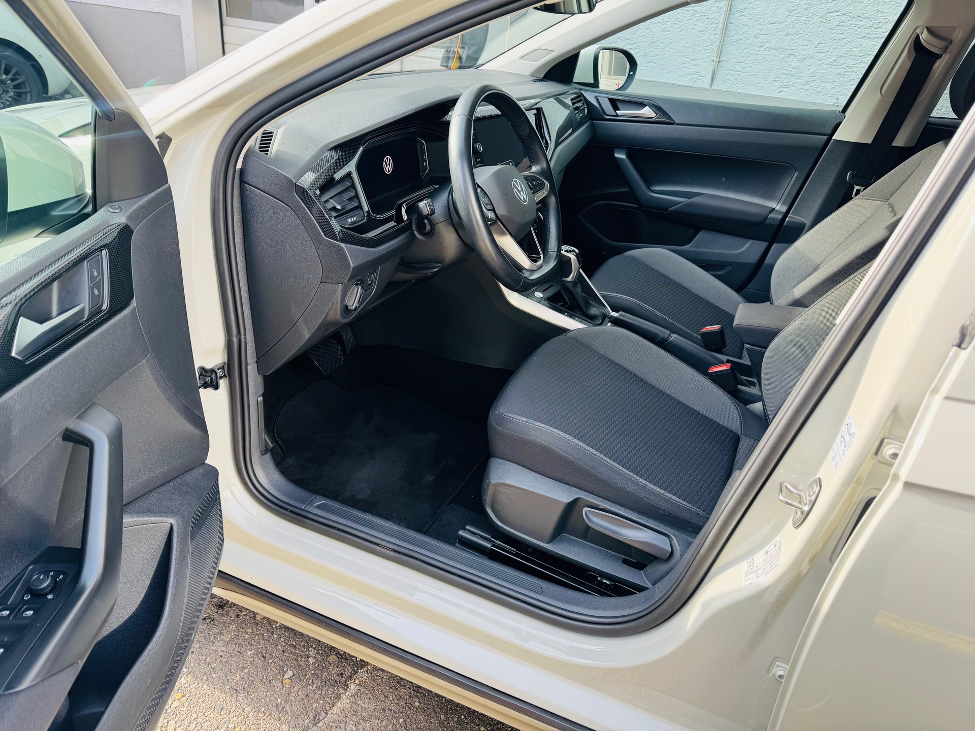 VW Taigo 1.0 TSI 75 Edition DSG-image-7