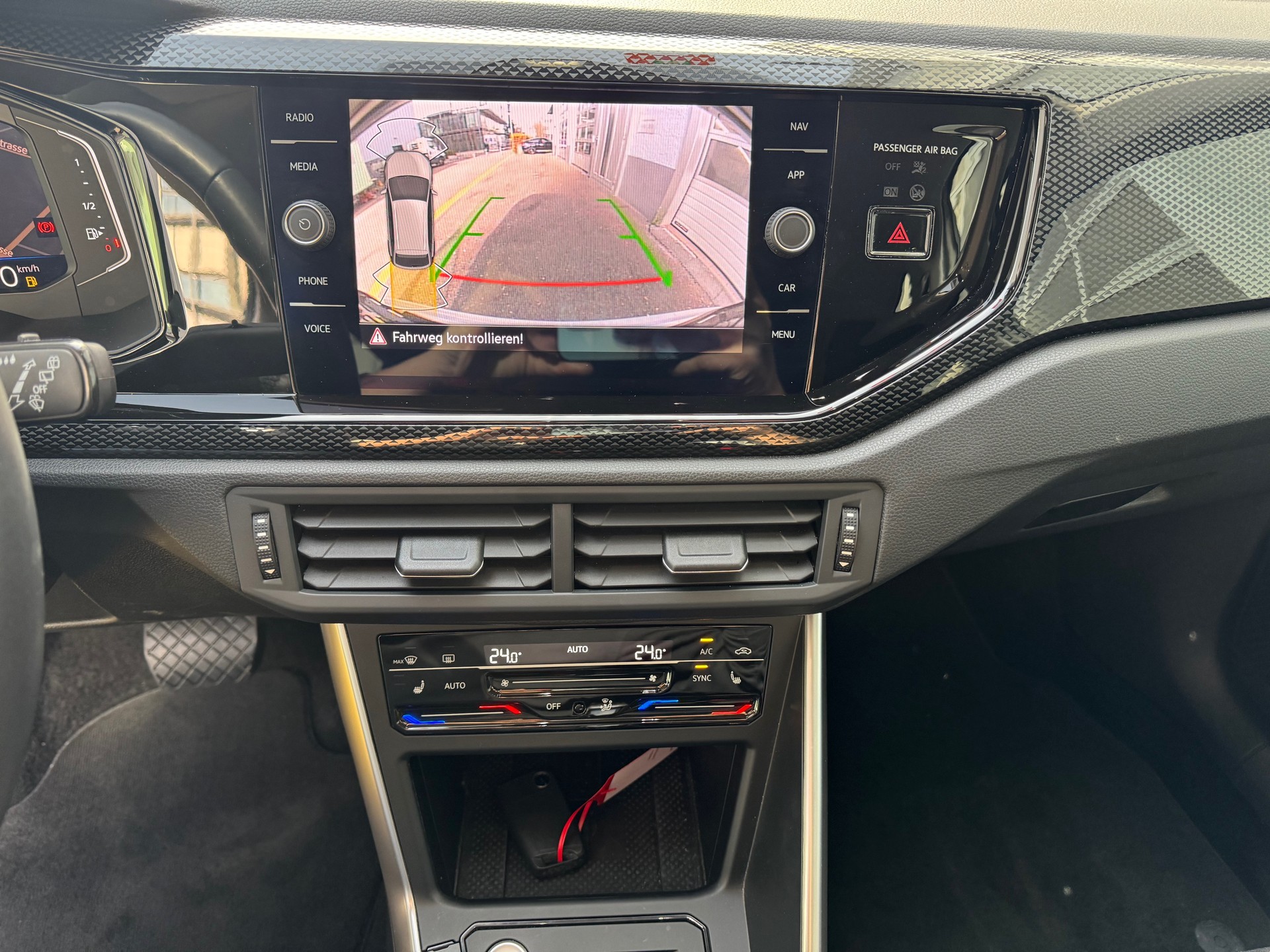 VW Taigo 1.0 TSI 75 Edition DSG-image-12
