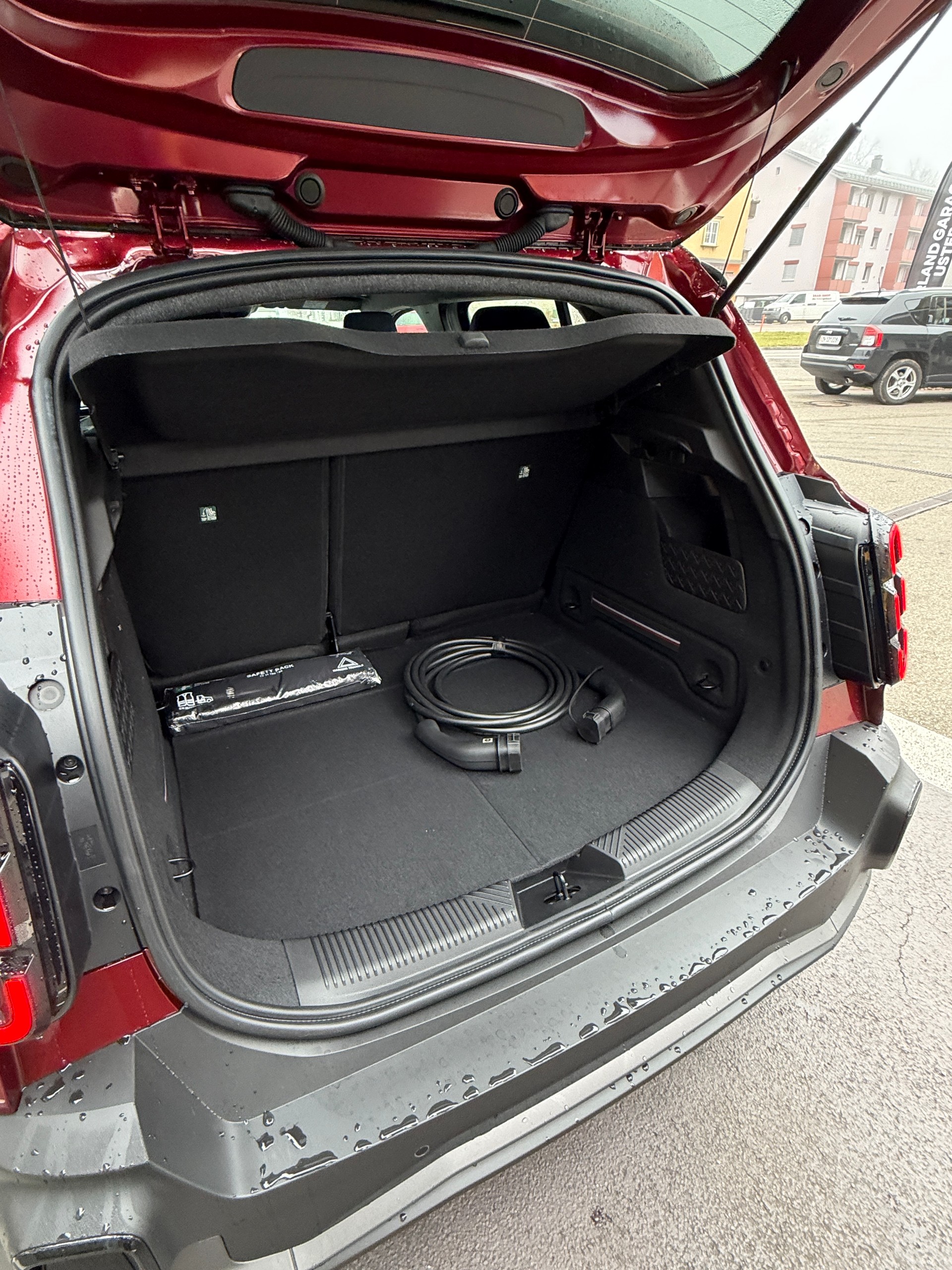 RENAULT R4 E-Tech Comfort Range 52 kWh Techno-image-6