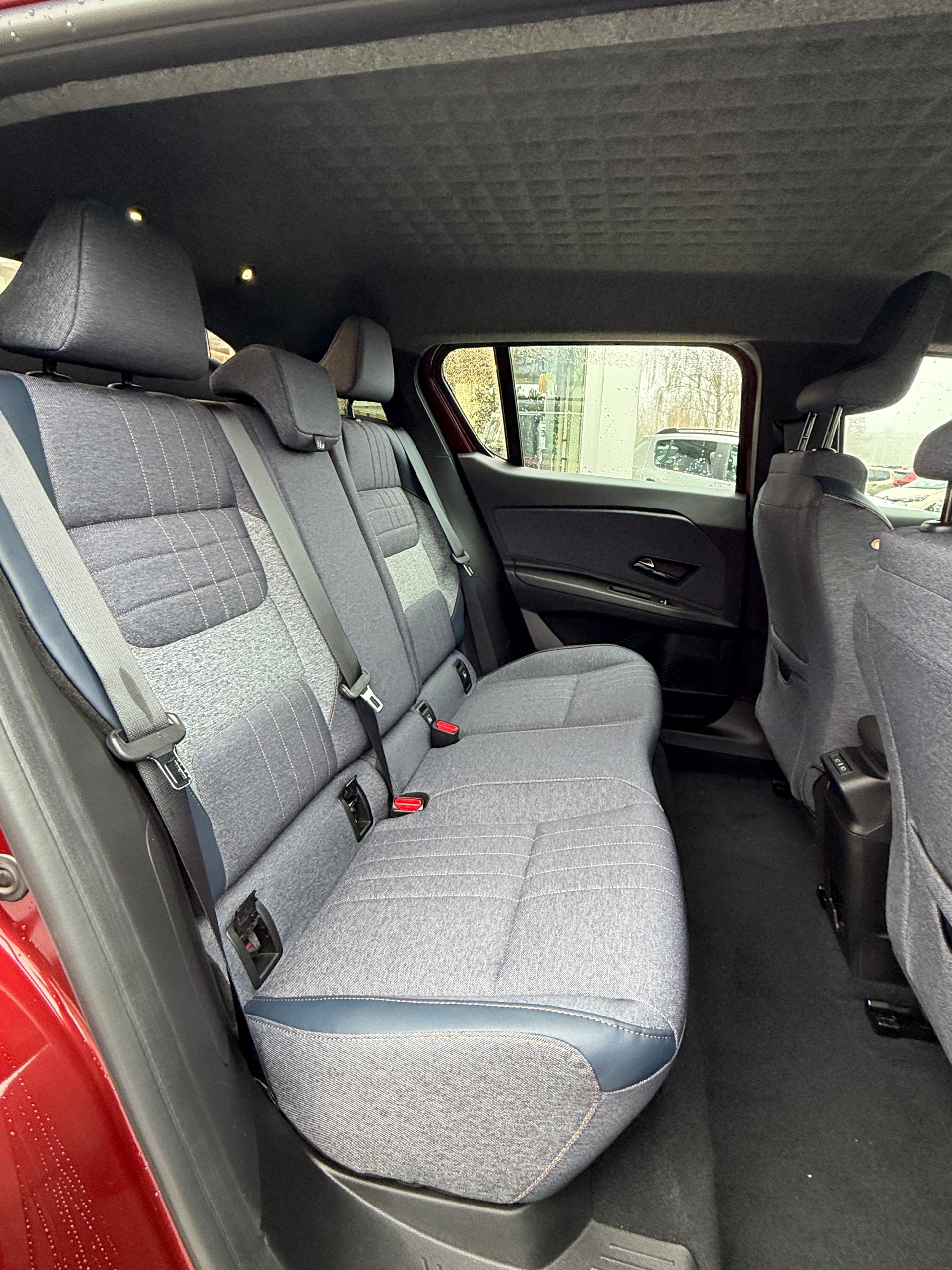 RENAULT R4 E-Tech Comfort Range 52 kWh Techno-image-4