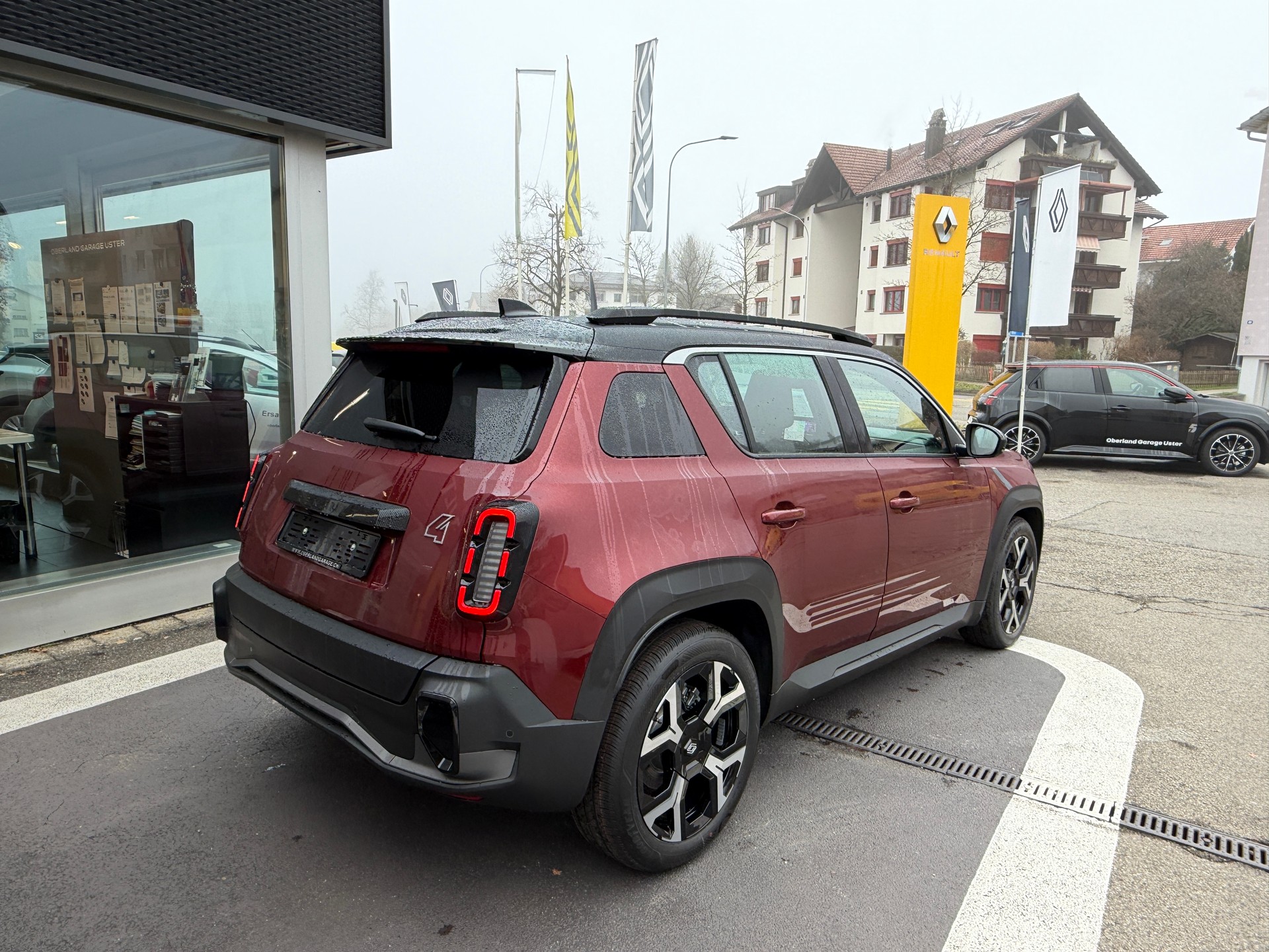 RENAULT R4 E-Tech Comfort Range 52 kWh Techno-showroom-element-1