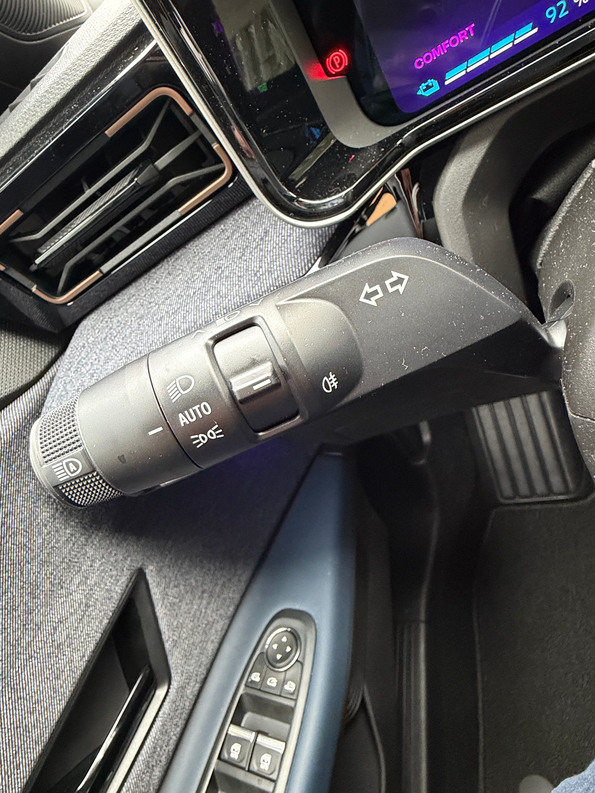 RENAULT R4 E-Tech Comfort Range 52 kWh Techno-image-20