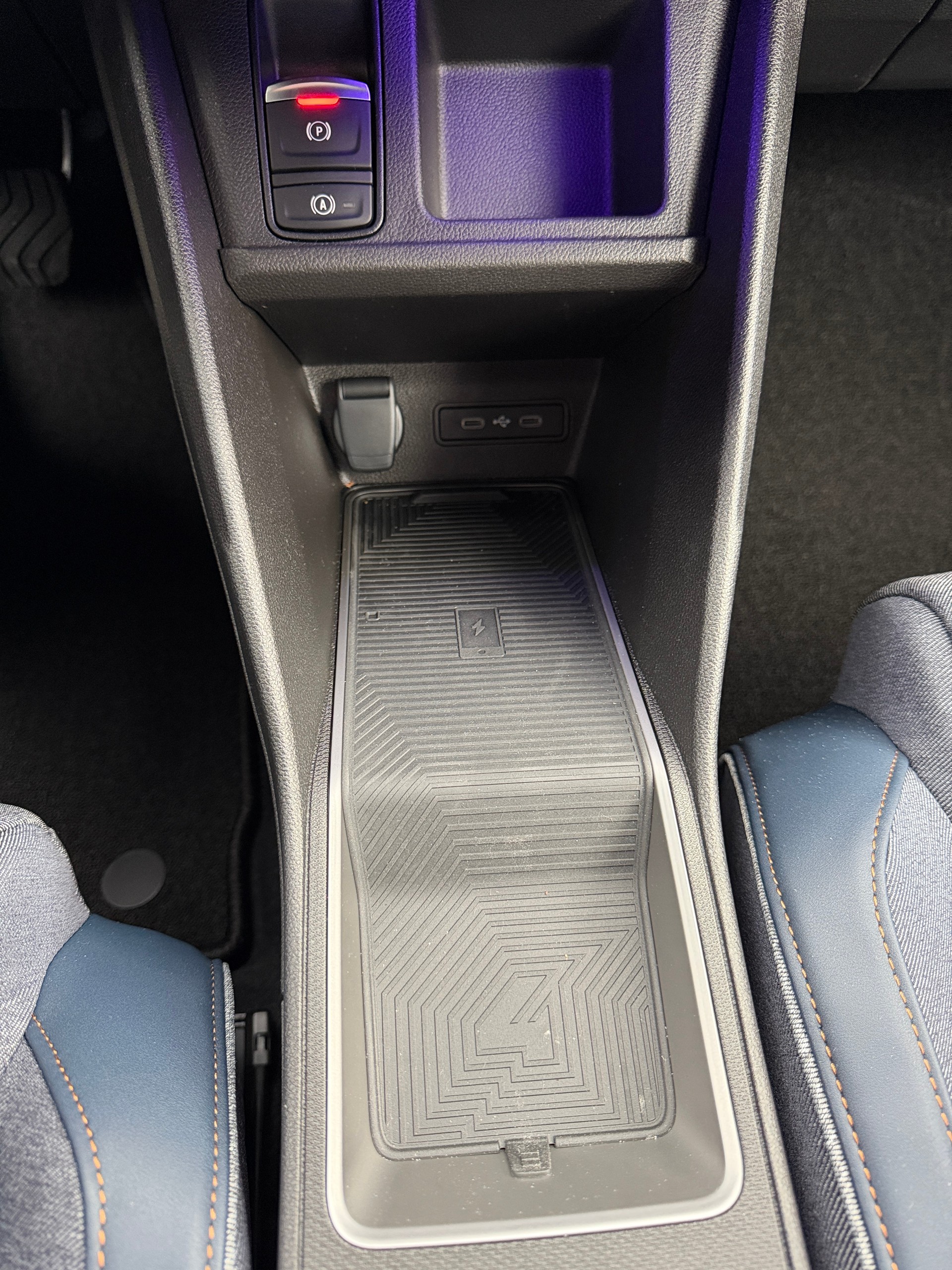RENAULT R4 E-Tech Comfort Range 52 kWh Techno-image-15