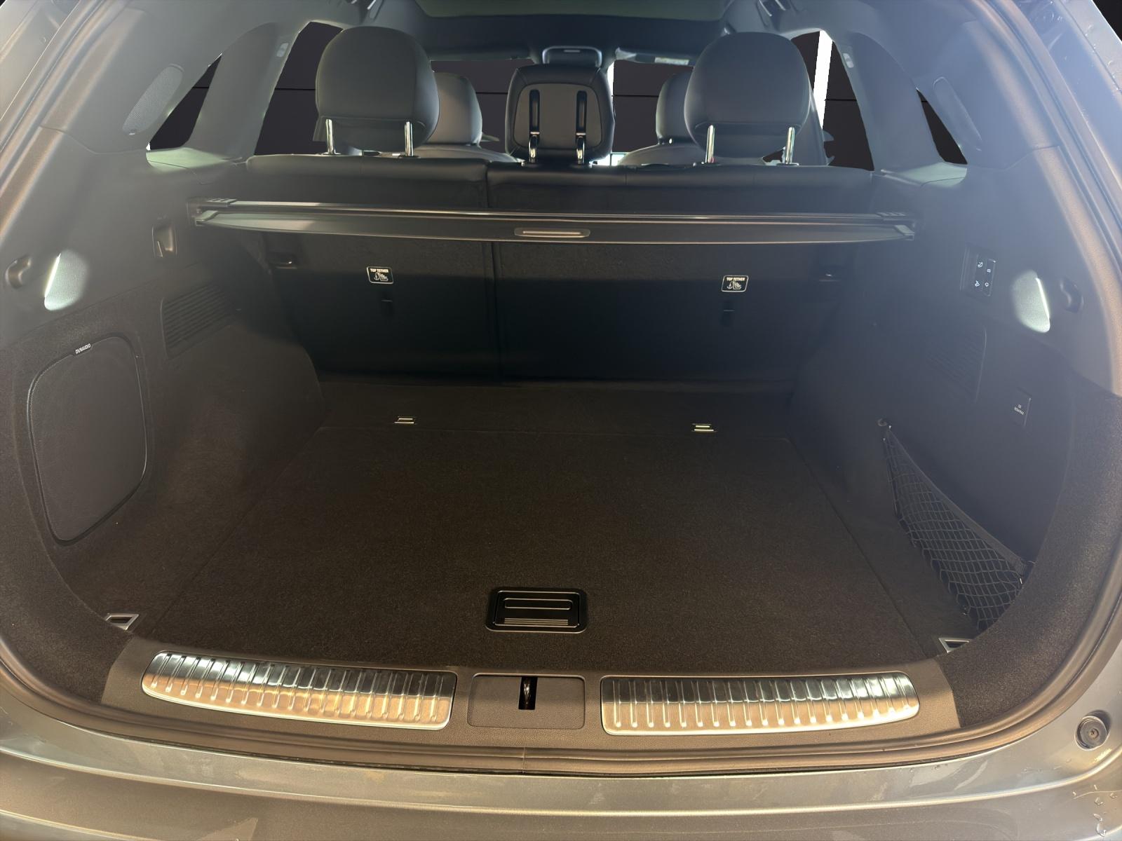 XPENG G9 Performance AWD-image-12