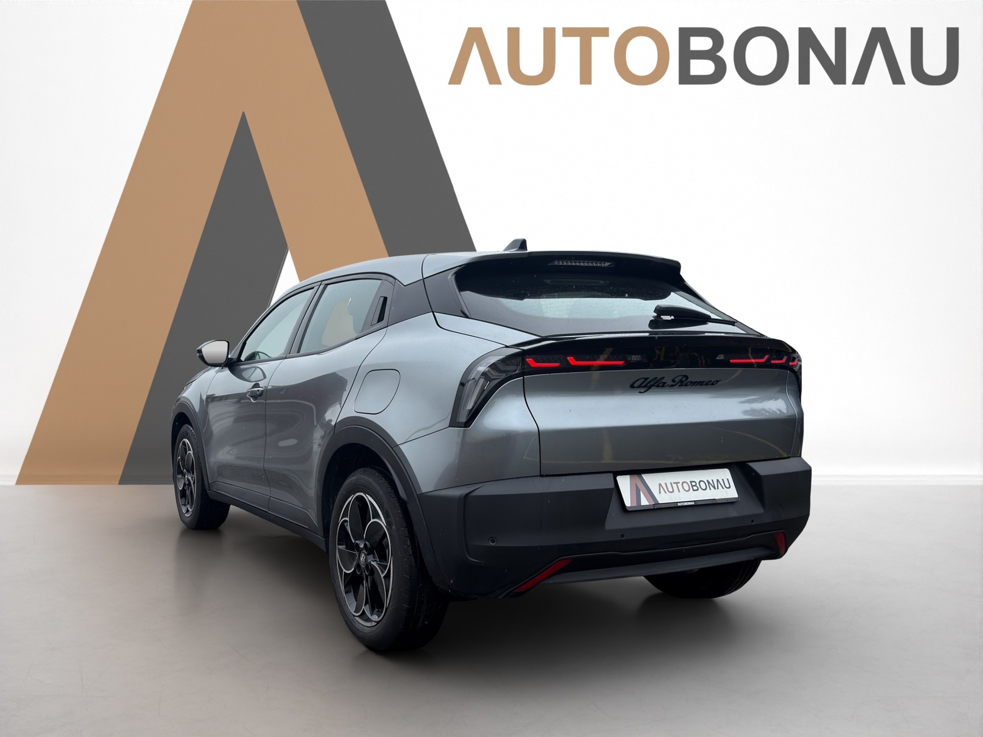 ALFA ROMEO Junior Elettrica-showroom-element-2
