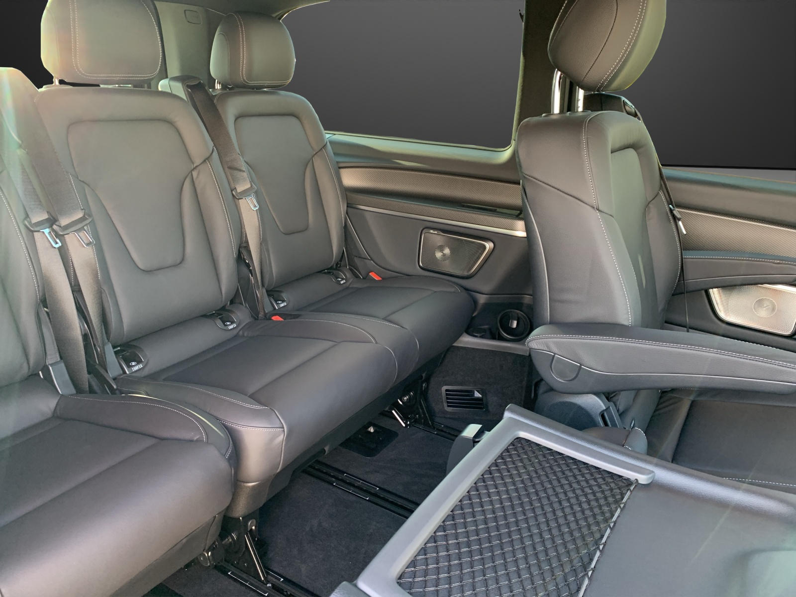 MERCEDES-BENZ V 300 d lang Avantgarde 4Matic 9G-Tronic-image-7