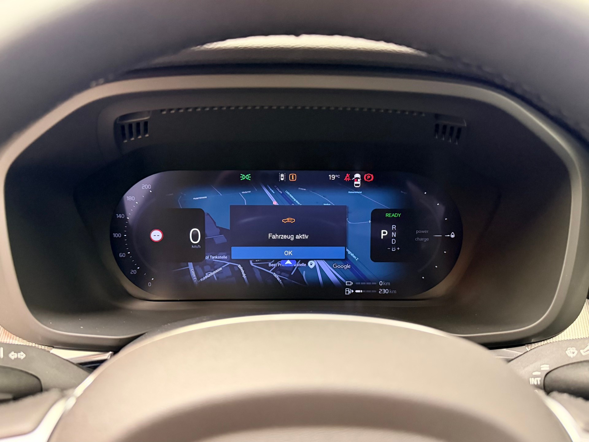 VOLVO XC60 T8 eAWD PluginHybrid Black Ed. Ultra Geartronic-image-25
