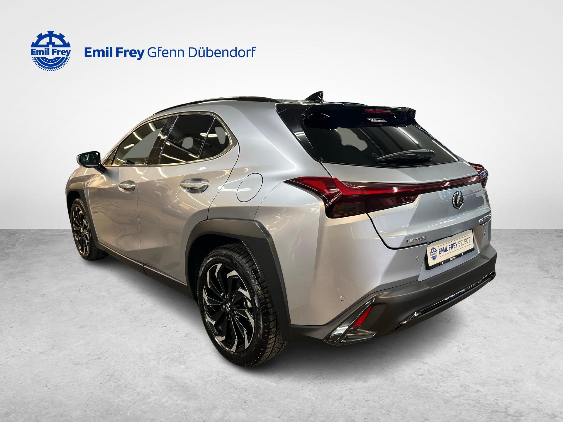 LEXUS UX 250h F-Line-showroom-element-2