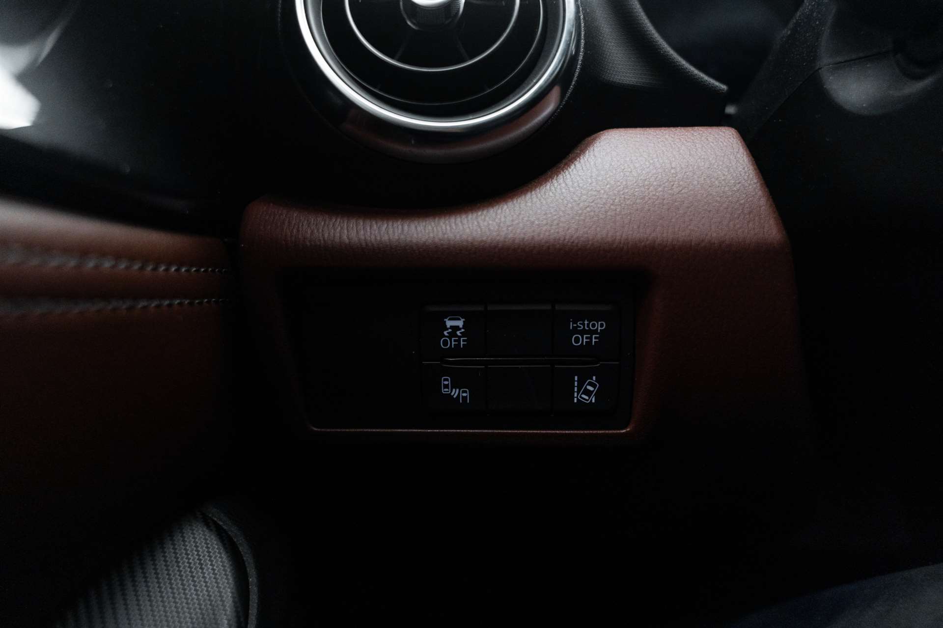 MAZDA MX-5 SKYACTIV-G 160 Havana-image-25