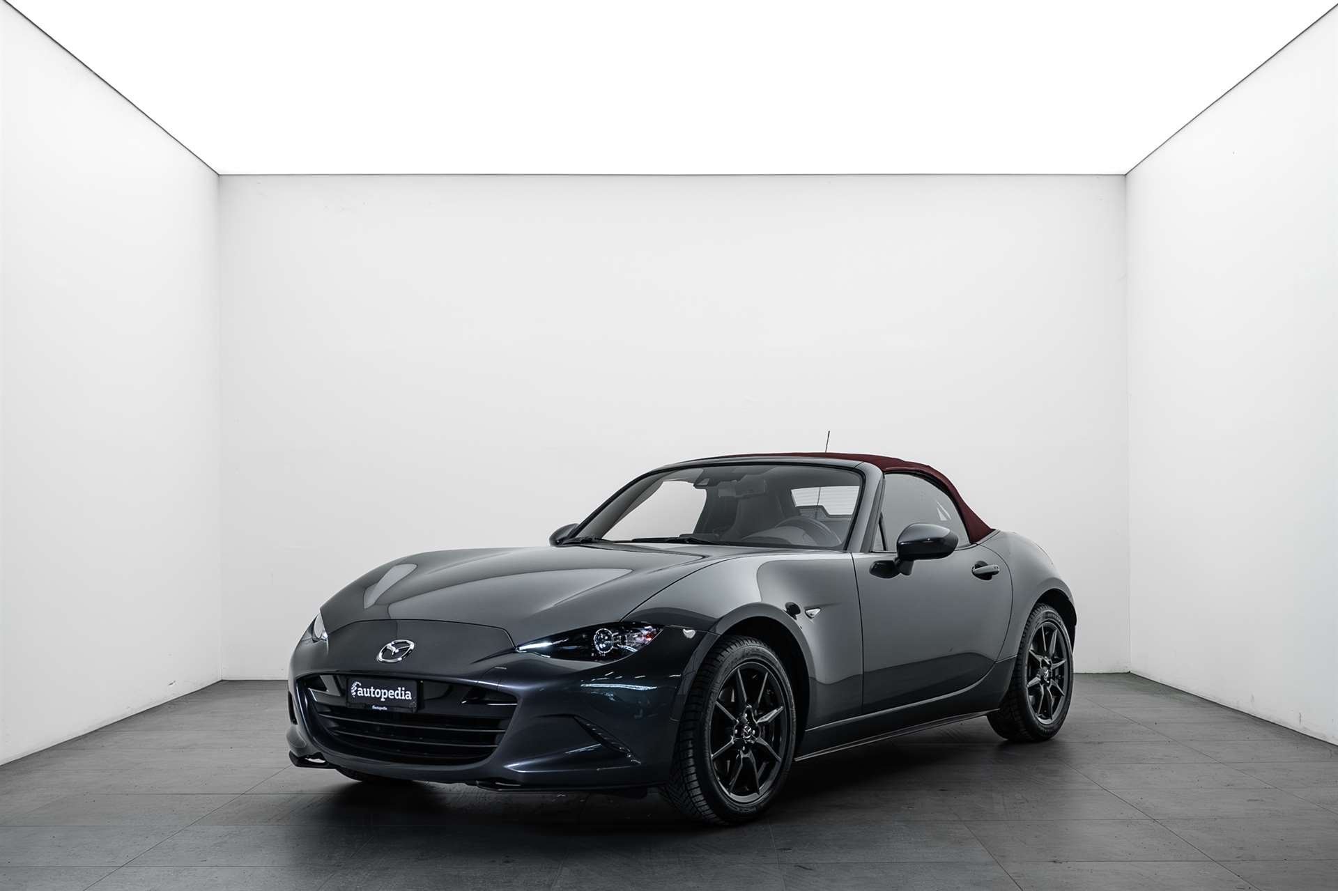 MAZDA MX-5 SKYACTIV-G 160 Havana-showroom-element-1