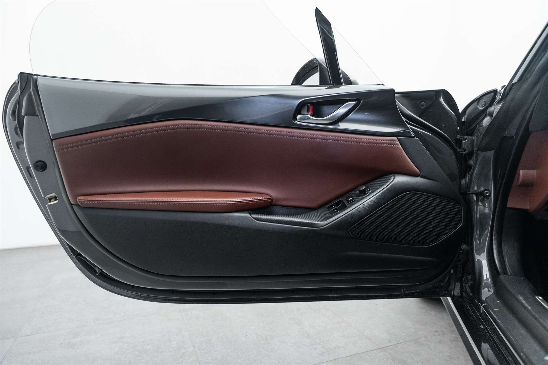 MAZDA MX-5 SKYACTIV-G 160 Havana-image-9