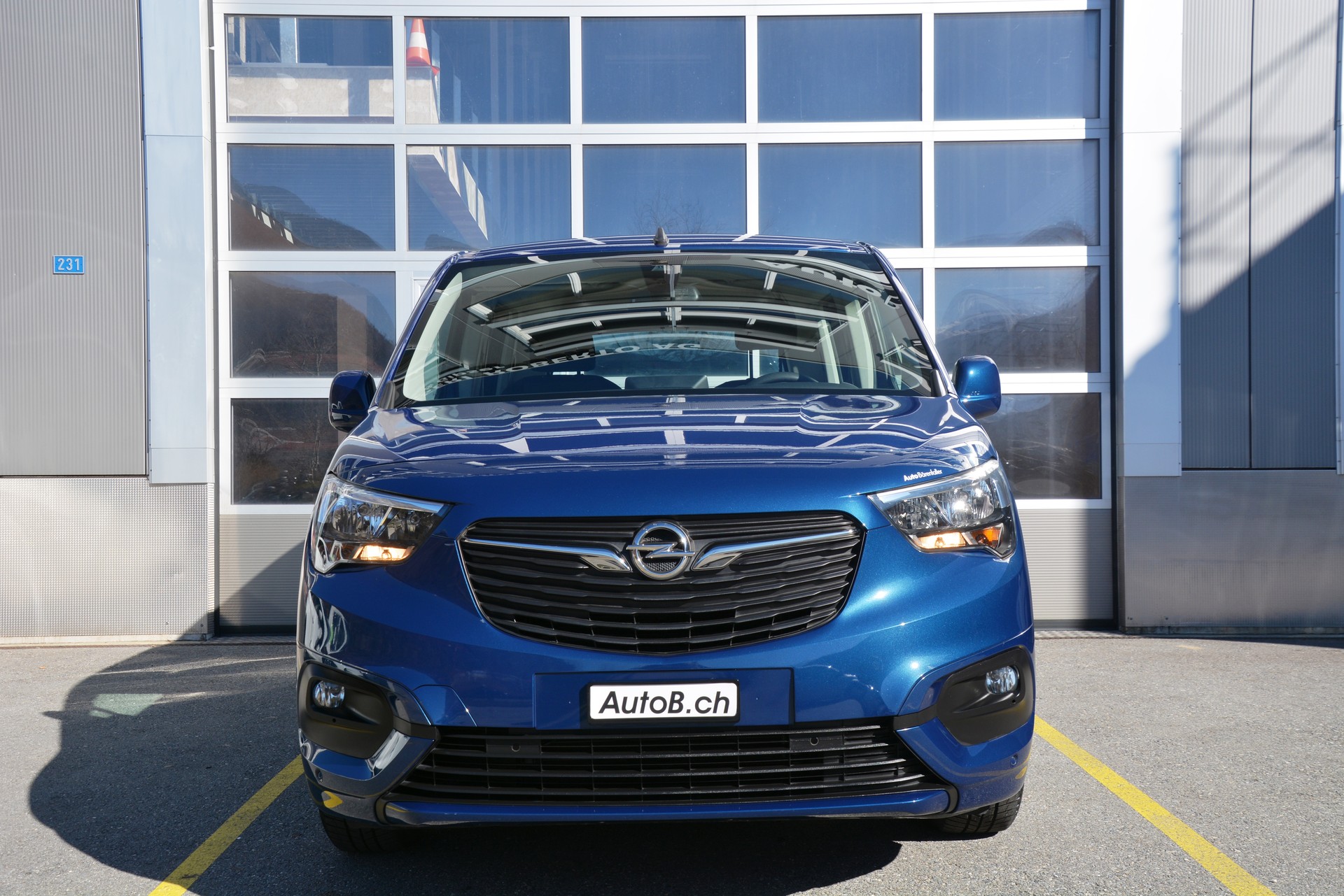 OPEL Combo Life 1.2 Enjoy-image-2