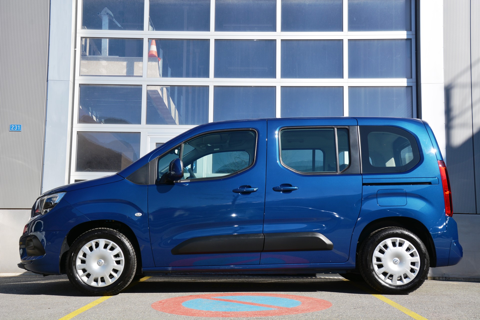 OPEL Combo Life 1.2 Enjoy-image-3