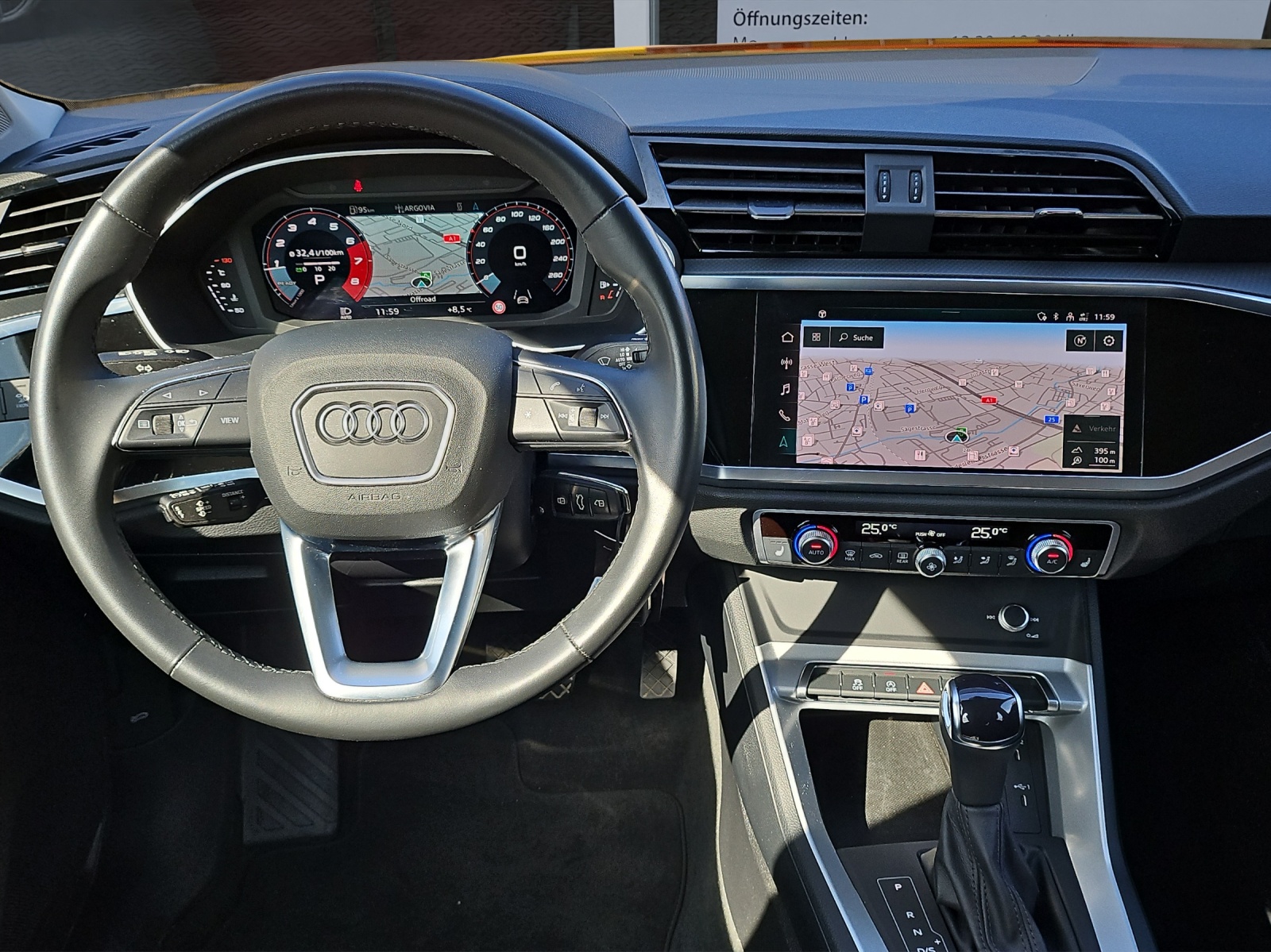 AUDI Q3 40 TFSI S line quattro S-tronic-image-9