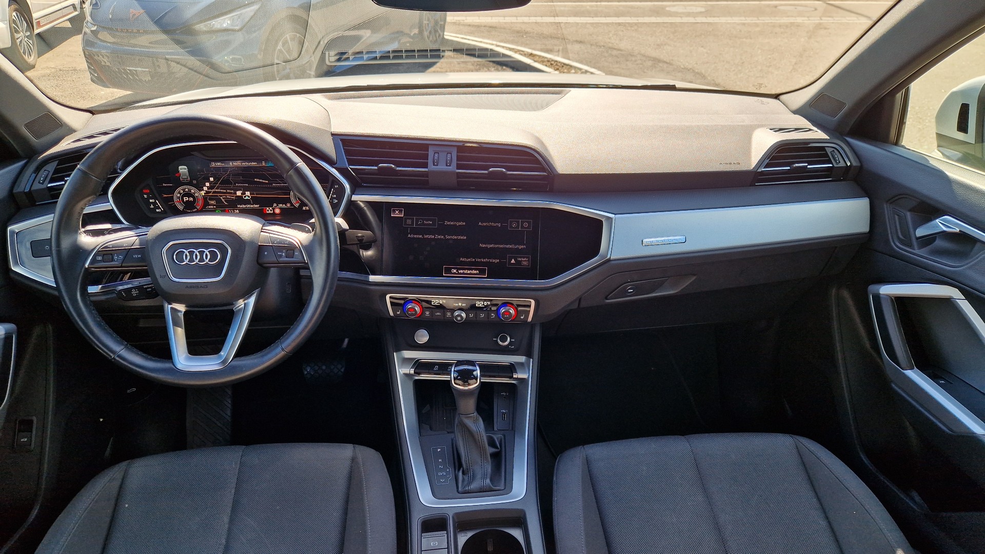 AUDI Q3 40 TFSI advanced quattro S-tronic-image-7