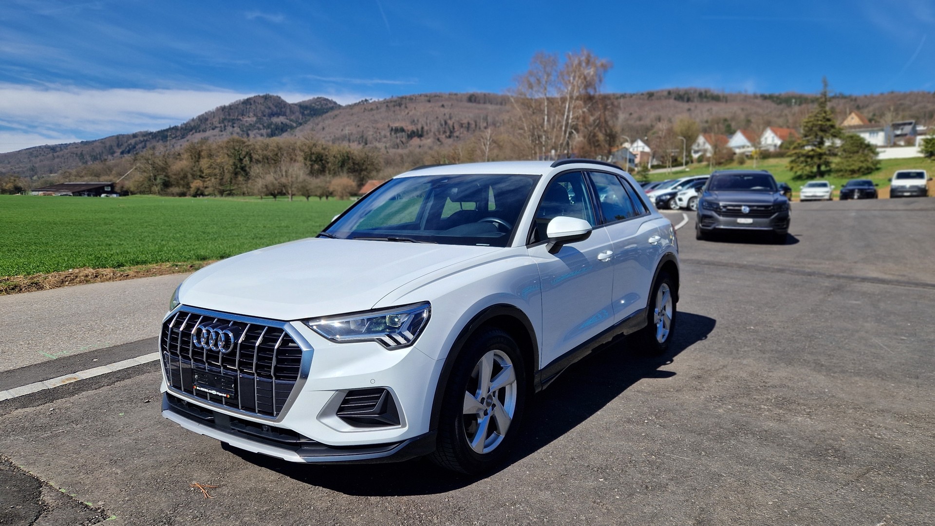 AUDI Q3 40 TFSI advanced quattro S-tronic-image-1