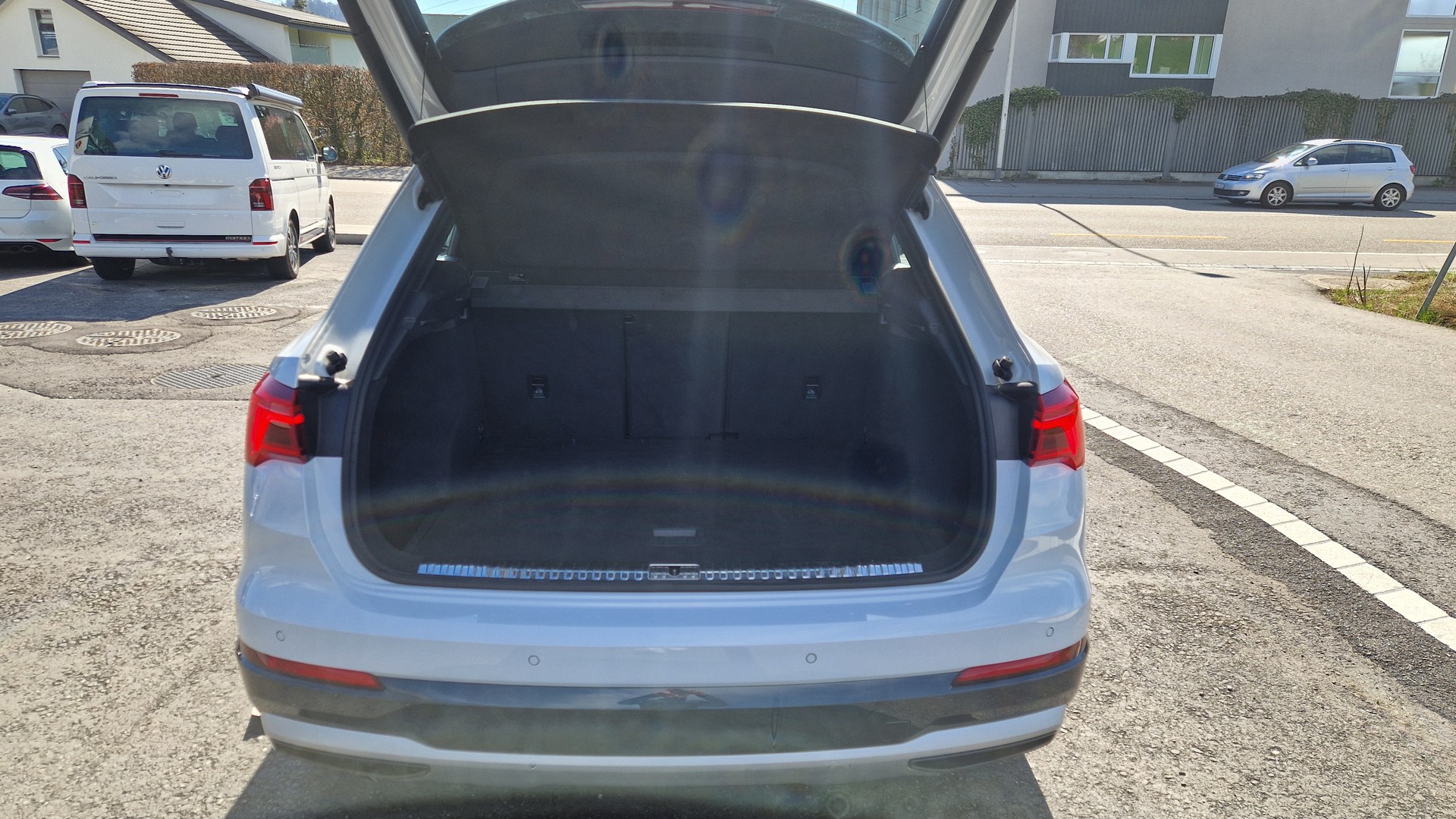 AUDI Q3 40 TFSI advanced quattro S-tronic-image-15