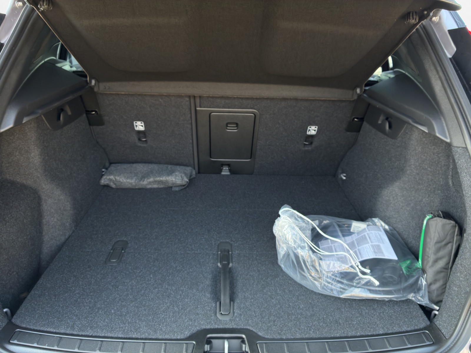 VOLVO EX40 Twin Plus AWD-image-14