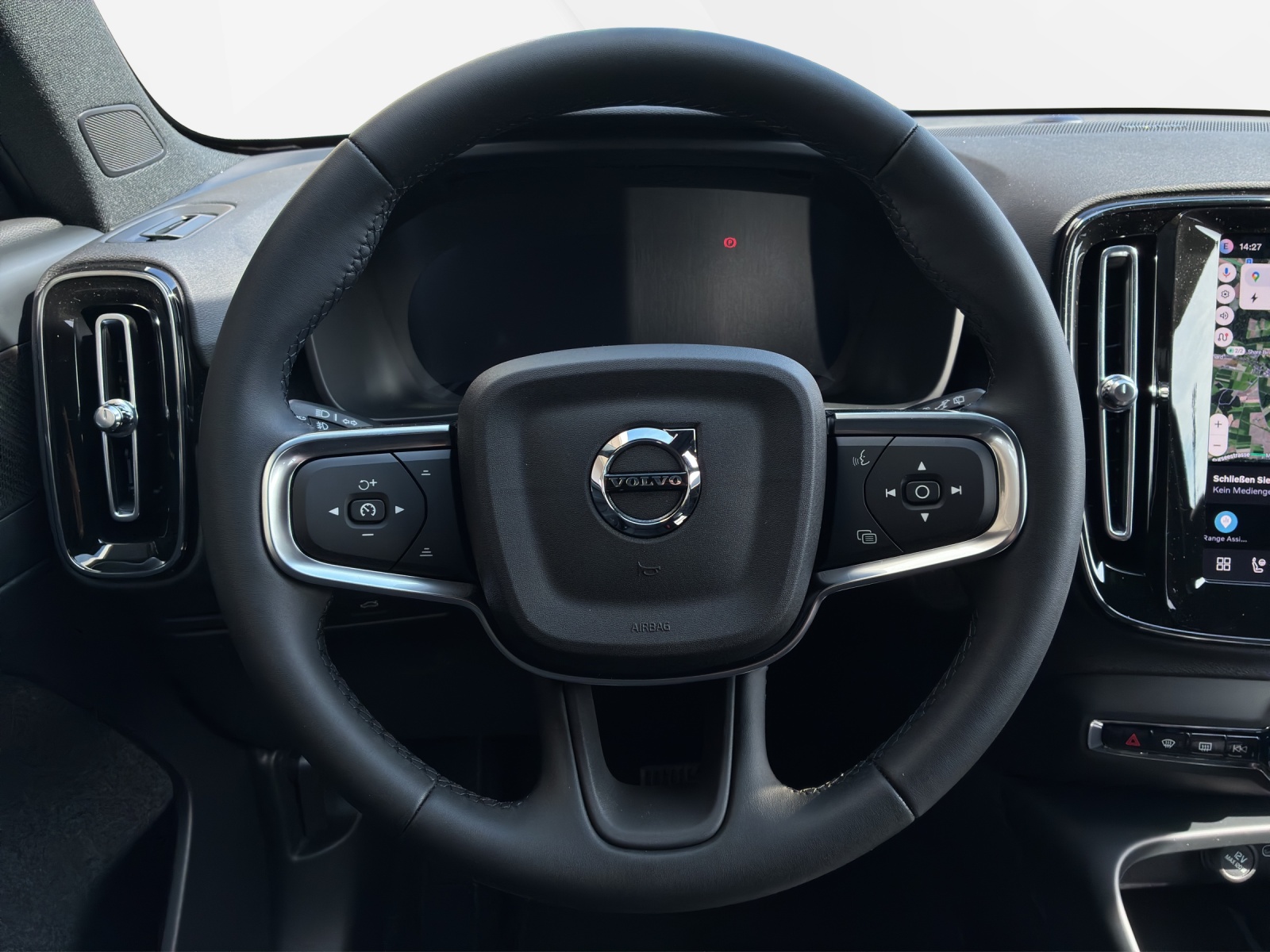 VOLVO EX40 Twin Plus AWD-image-11