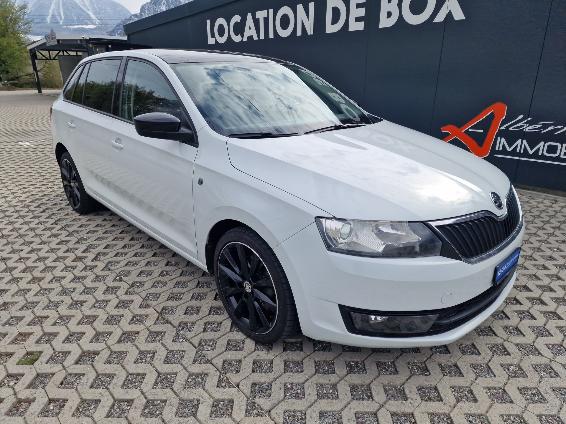 SKODA Rapid Spaceback 1.4 TSI Ambition DSG-image-2