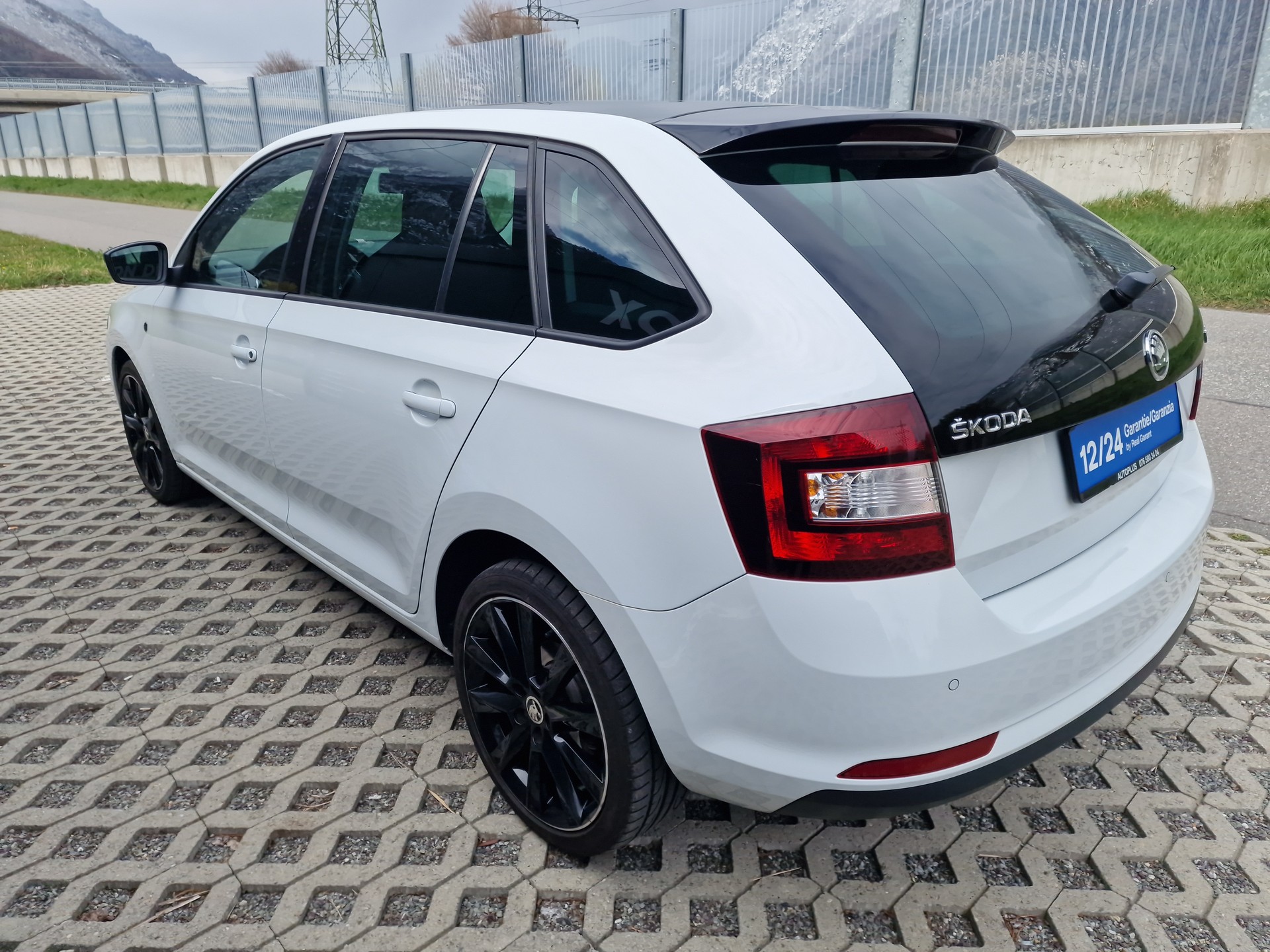 SKODA Rapid Spaceback 1.4 TSI Ambition DSG-image-3