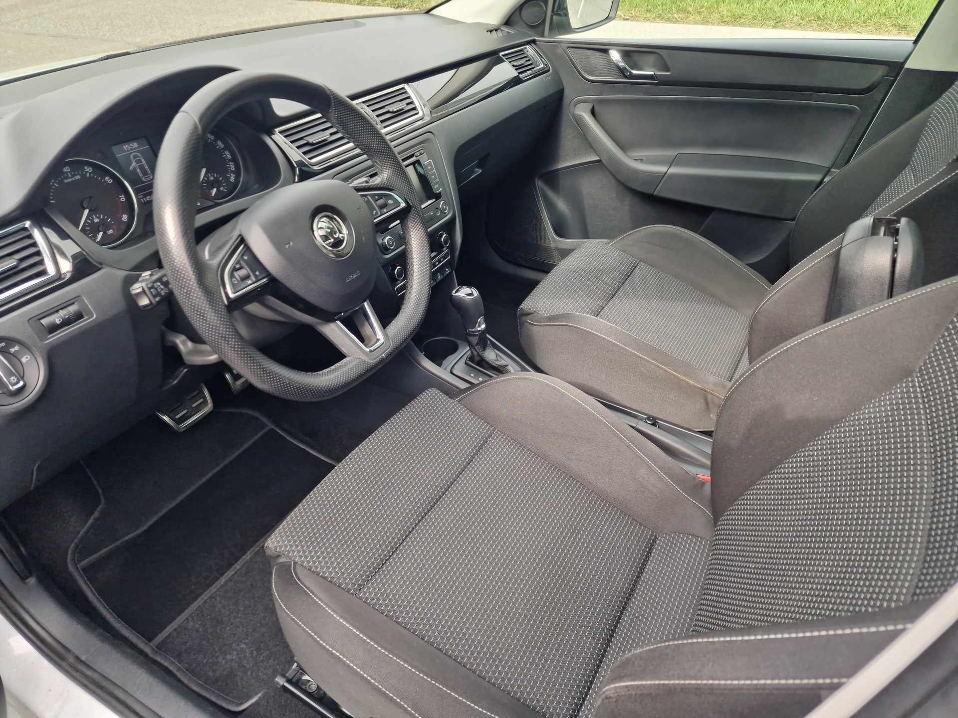 SKODA Rapid Spaceback 1.4 TSI Ambition DSG-image-6