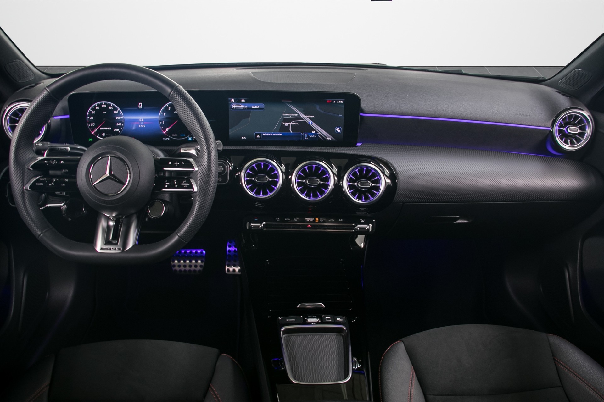 MERCEDES-BENZ AMG 35 4Matic 8G-DCT-showroom-element-3