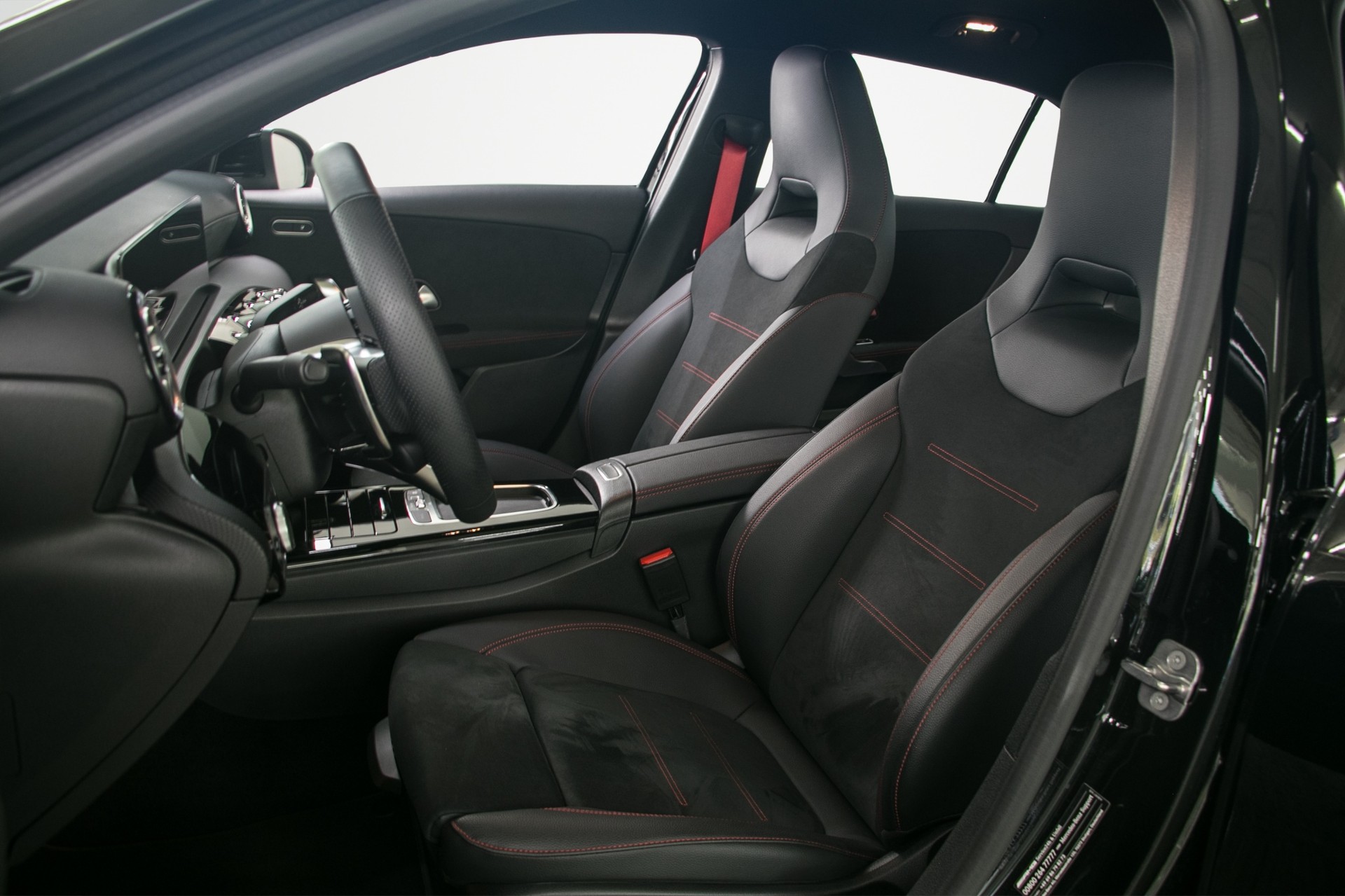 MERCEDES-BENZ AMG 35 4Matic 8G-DCT-image-11