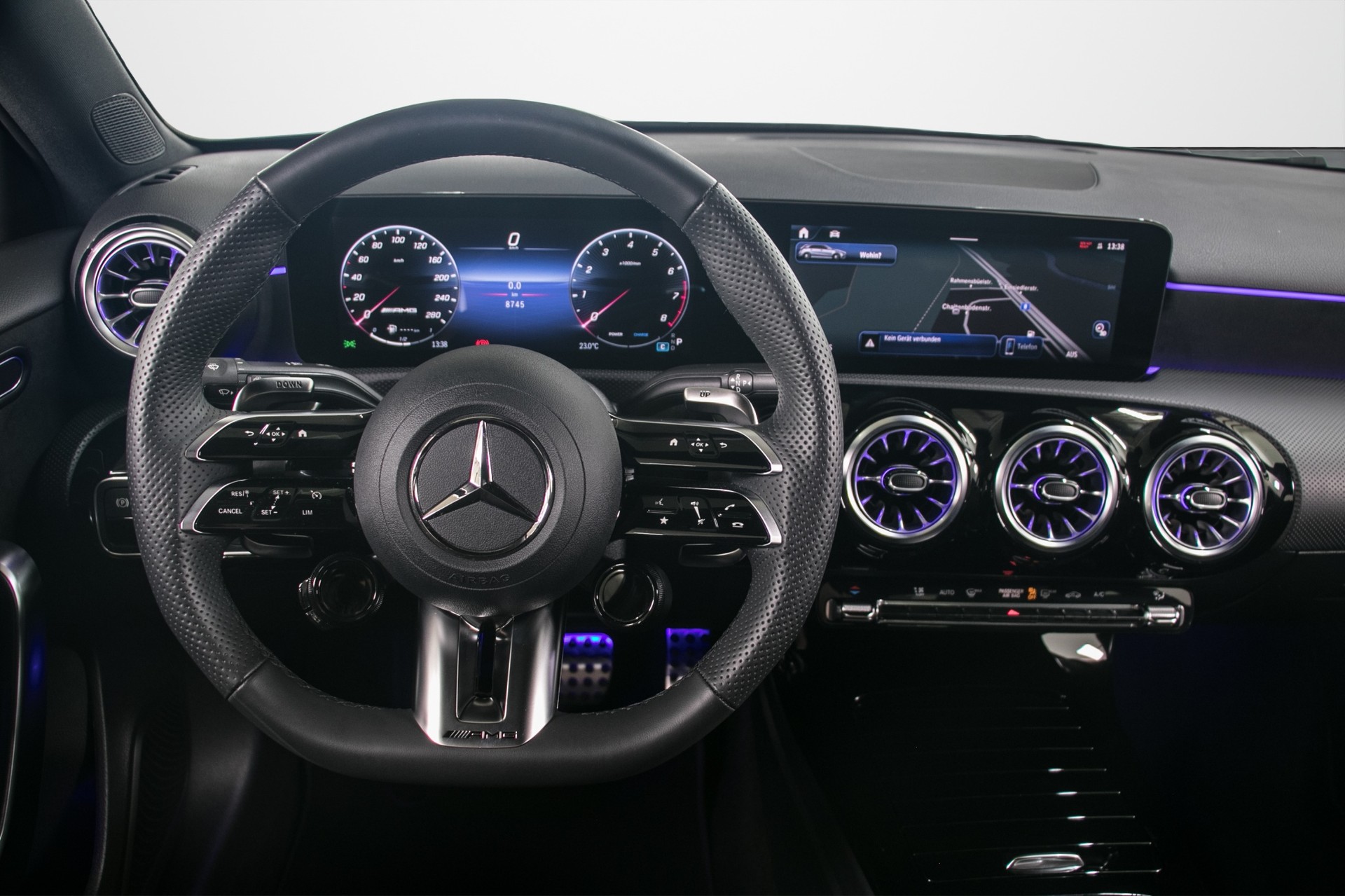 MERCEDES-BENZ AMG 35 4Matic 8G-DCT-image-4