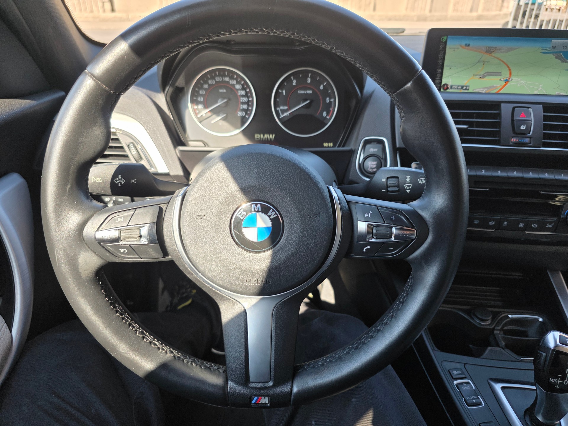 BMW 120d xDrive M Sport Steptronic-image-9