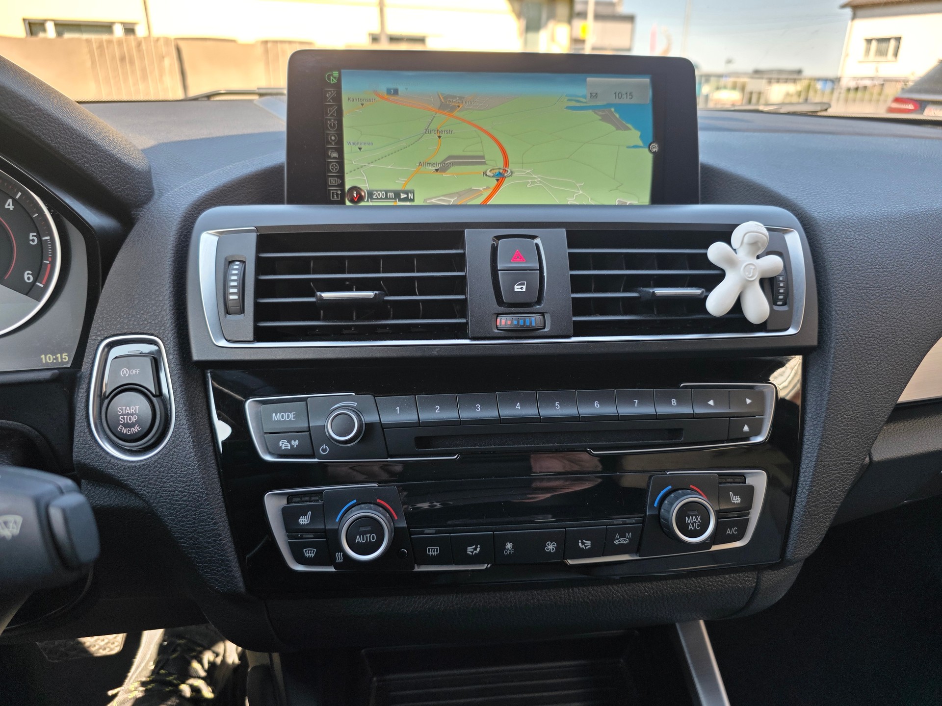 BMW 120d xDrive M Sport Steptronic-image-8