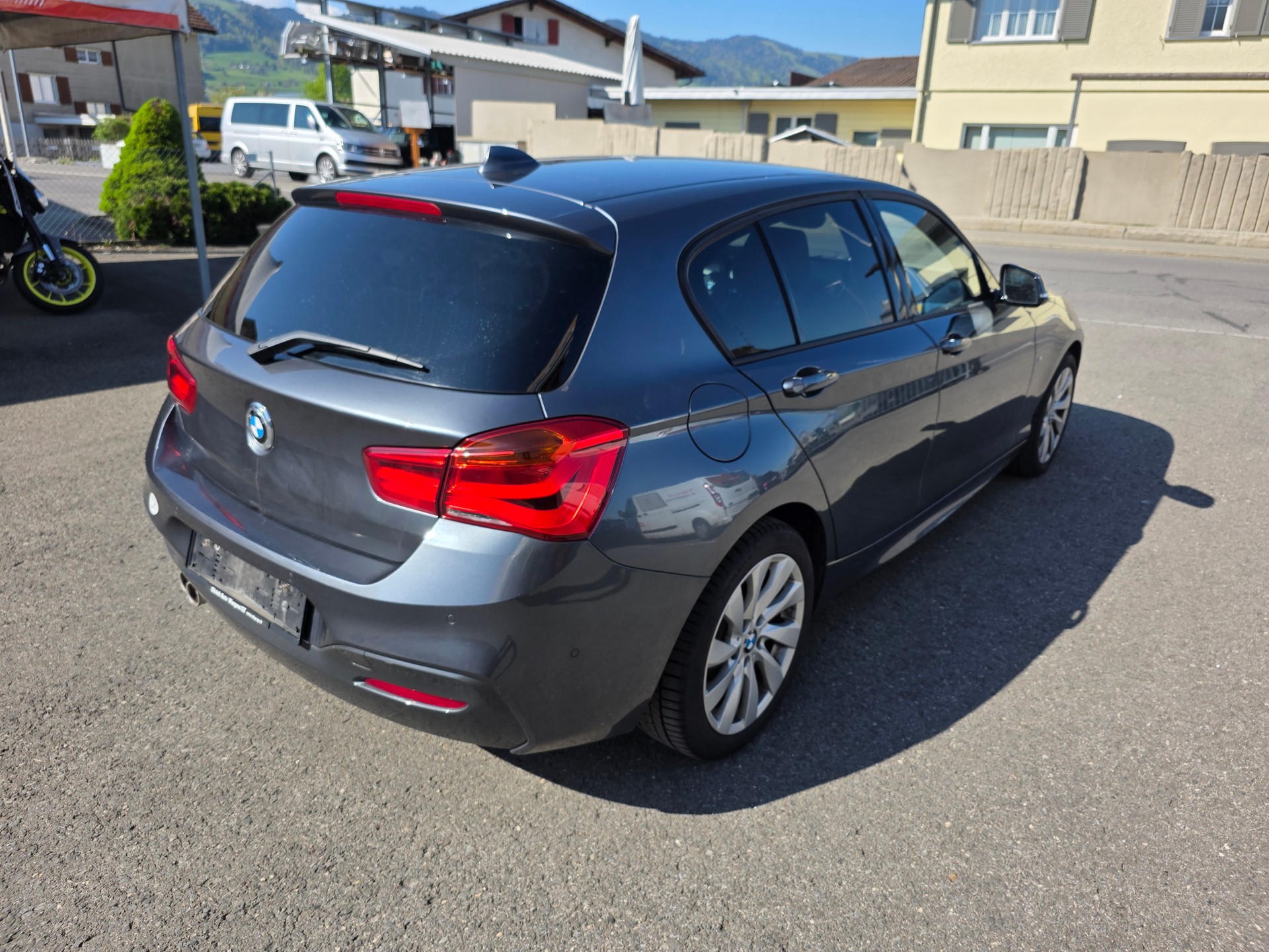 BMW 120d xDrive M Sport Steptronic-image-6