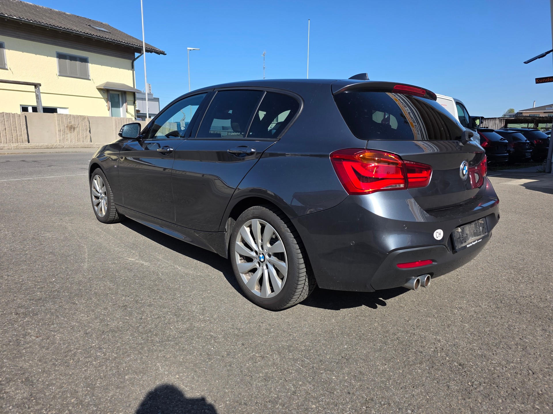 BMW 120d xDrive M Sport Steptronic-image-5