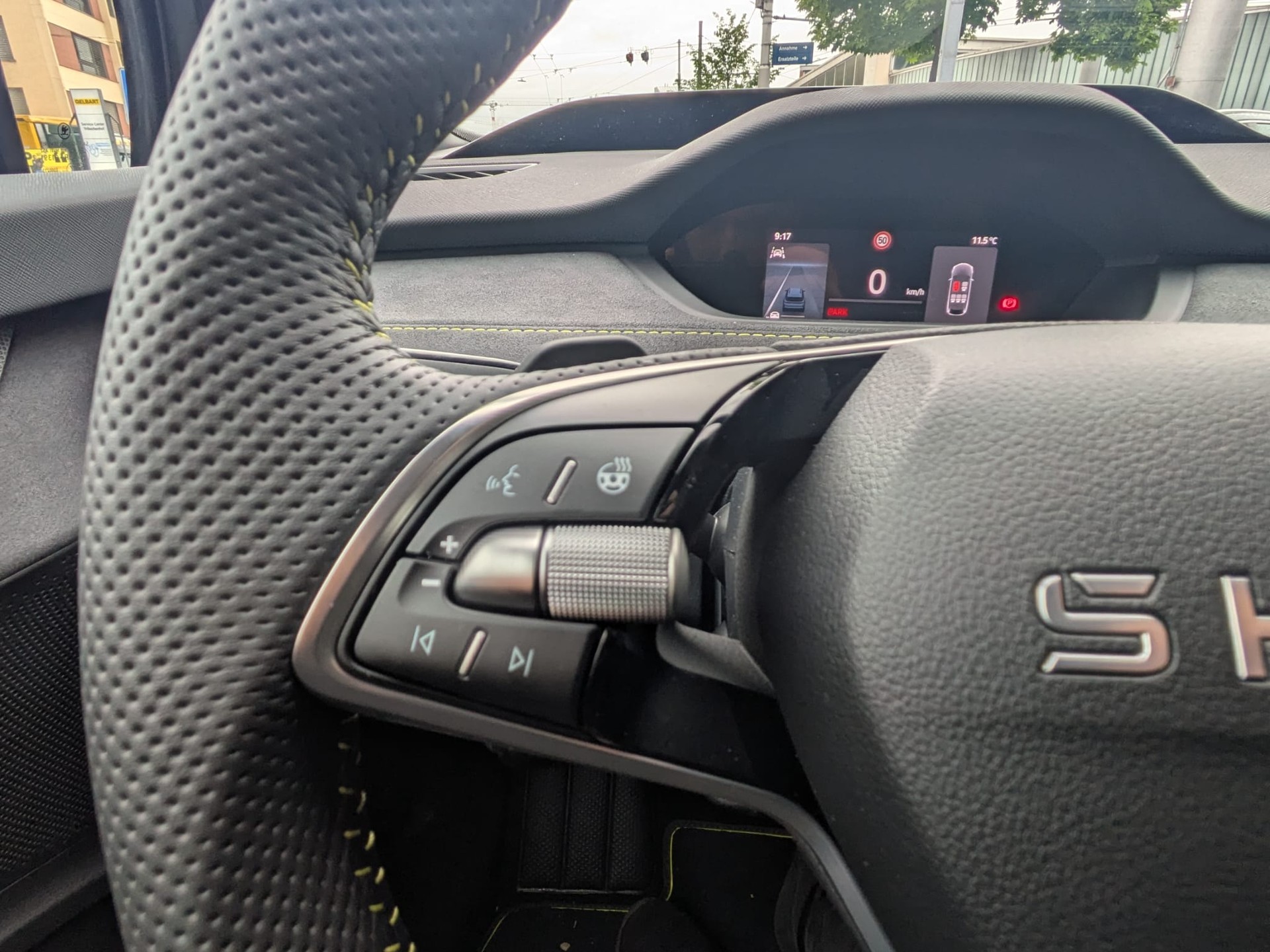 SKODA Elroq RS 4x4-image-20