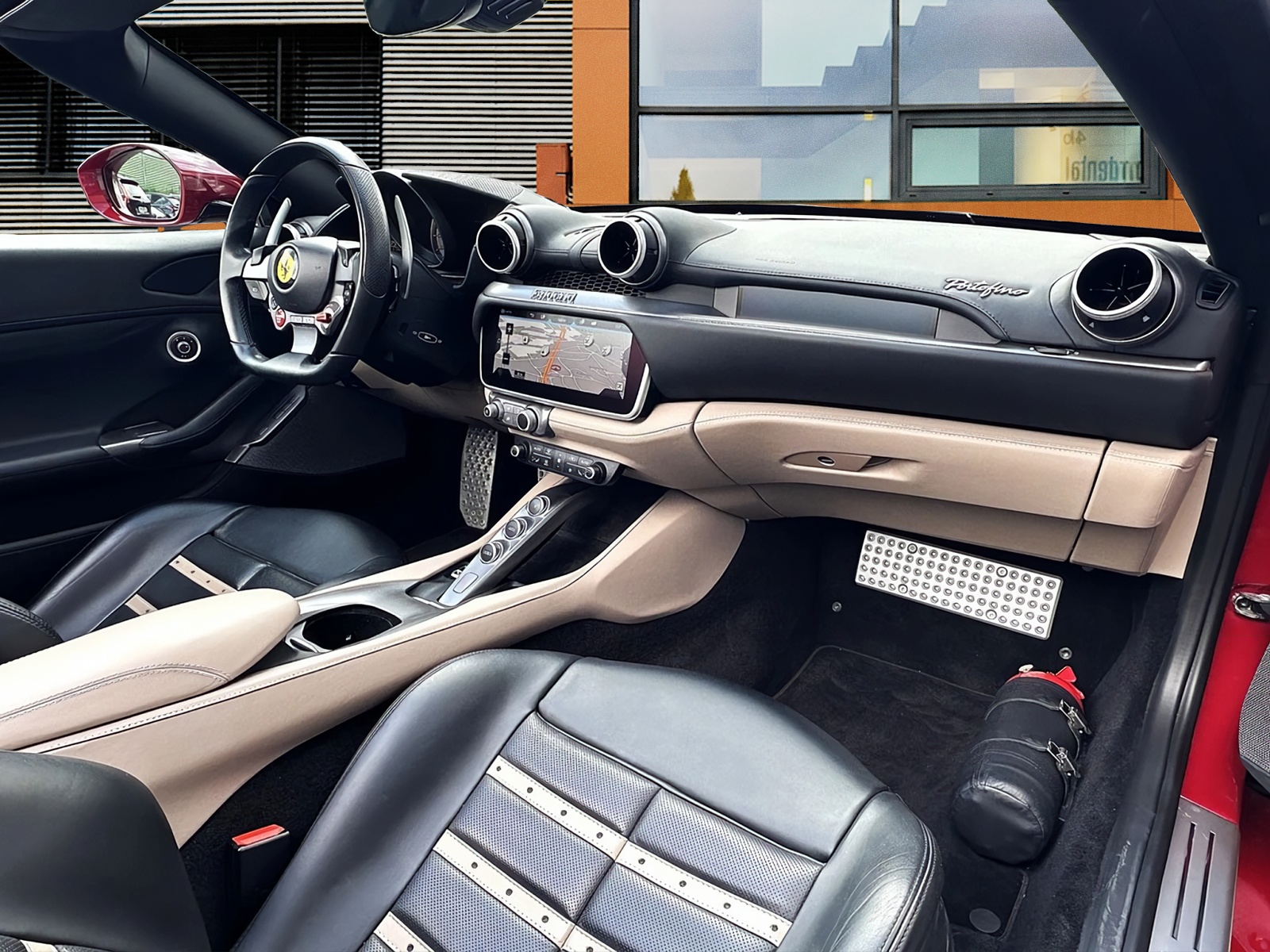 FERRARI Portofino 3.9 Turbo-image-16