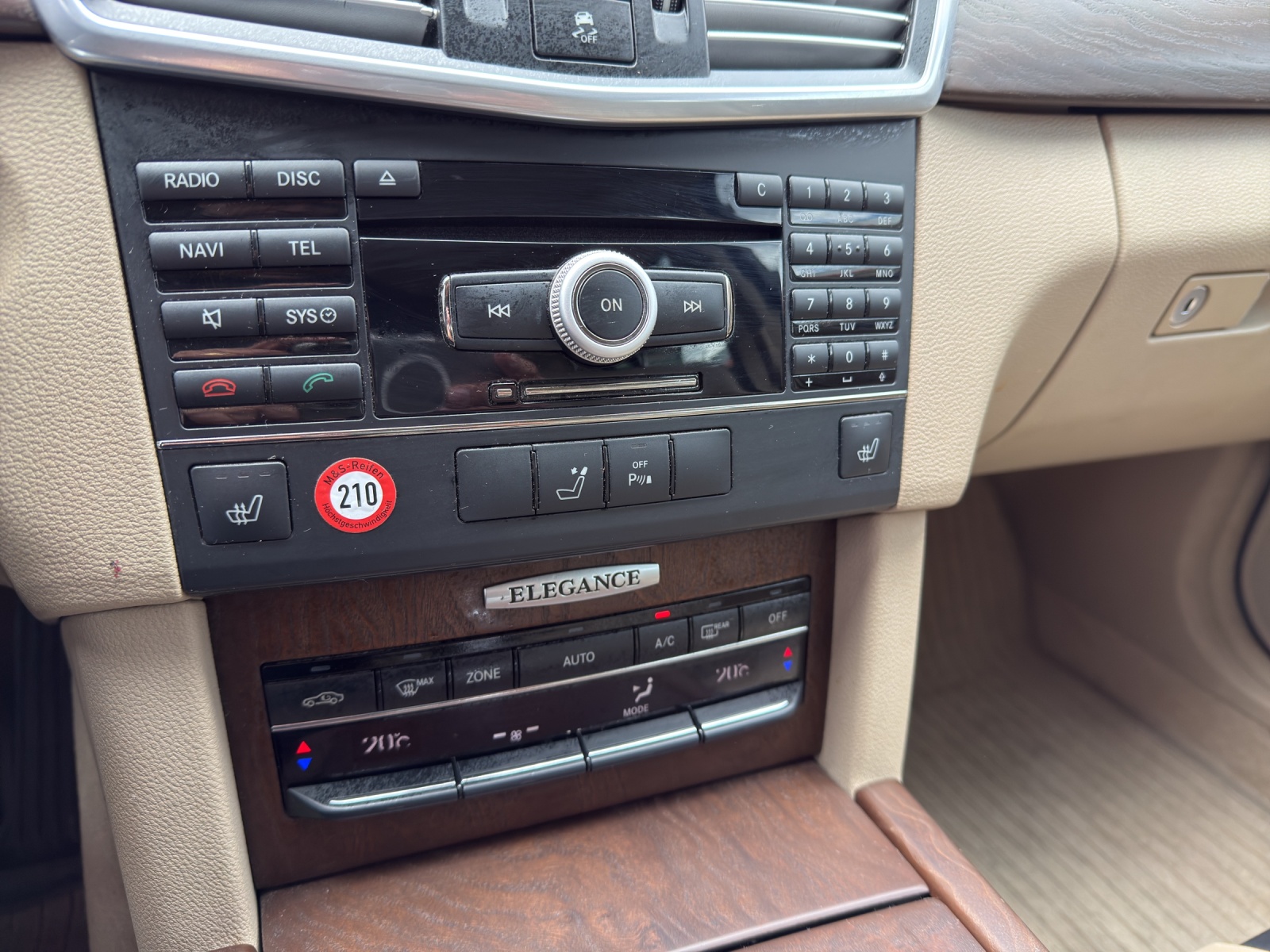 MERCEDES-BENZ E 350 CDI-image-14