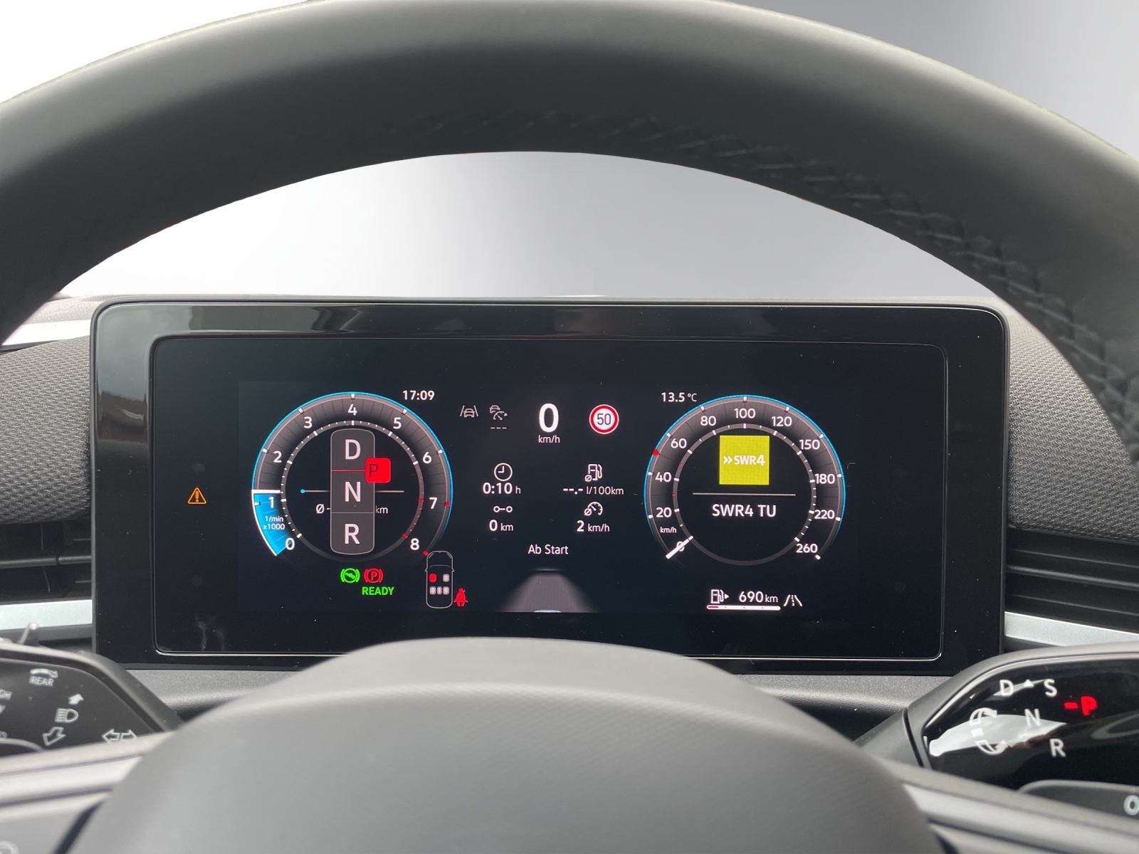 VW T-Roc 1.5 eTSI mHEV R-Line DSG-image-17