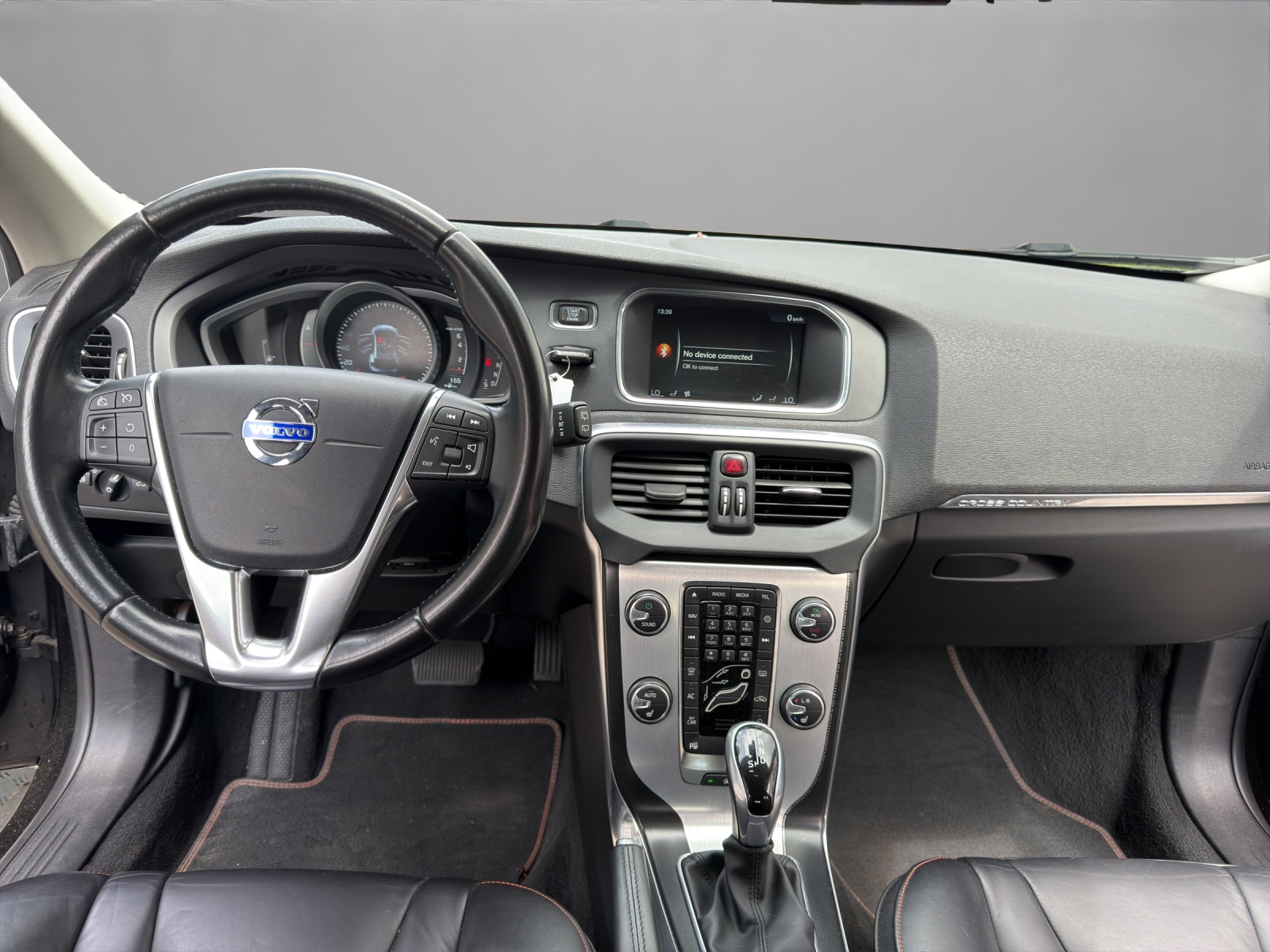 VOLVO V40 Cross Country T4 2.0 AWD Ocean Race Geartronic-image-13