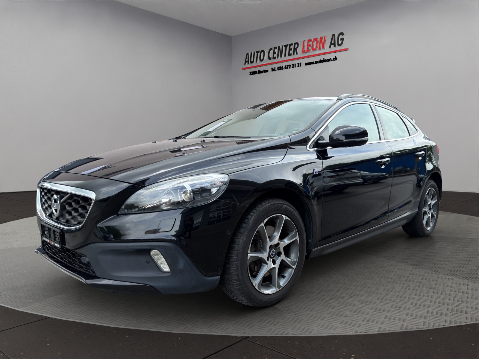 VOLVO V40 Cross Country T4 2.0 AWD Ocean Race Geartronic-image-1