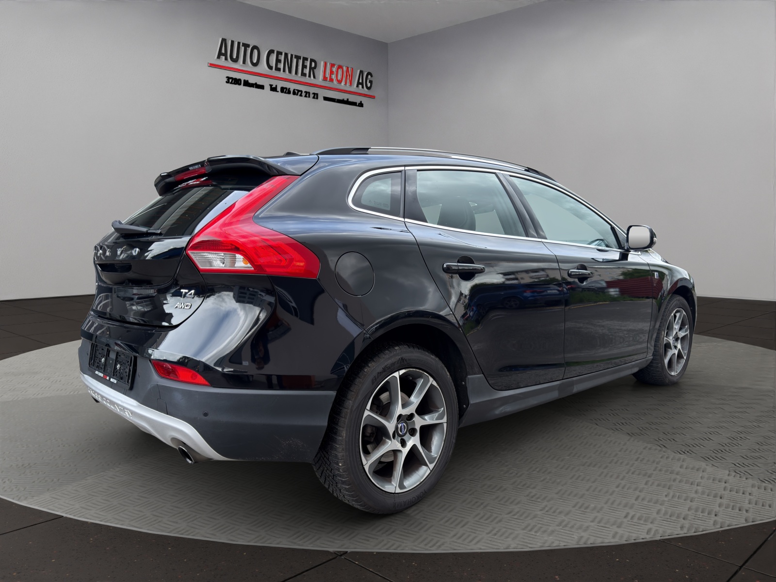 VOLVO V40 Cross Country T4 2.0 AWD Ocean Race Geartronic-image-5