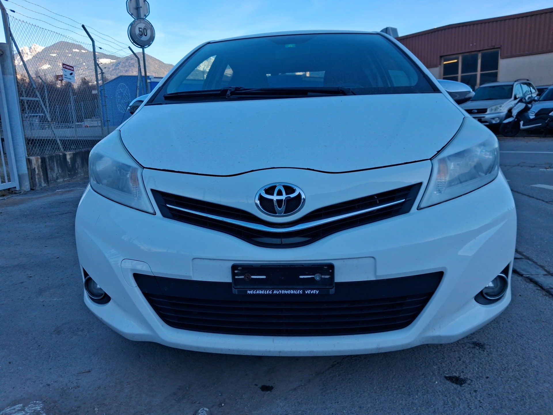 TOYOTA Yaris 1.33 Sol Premium Multidrive-image-2