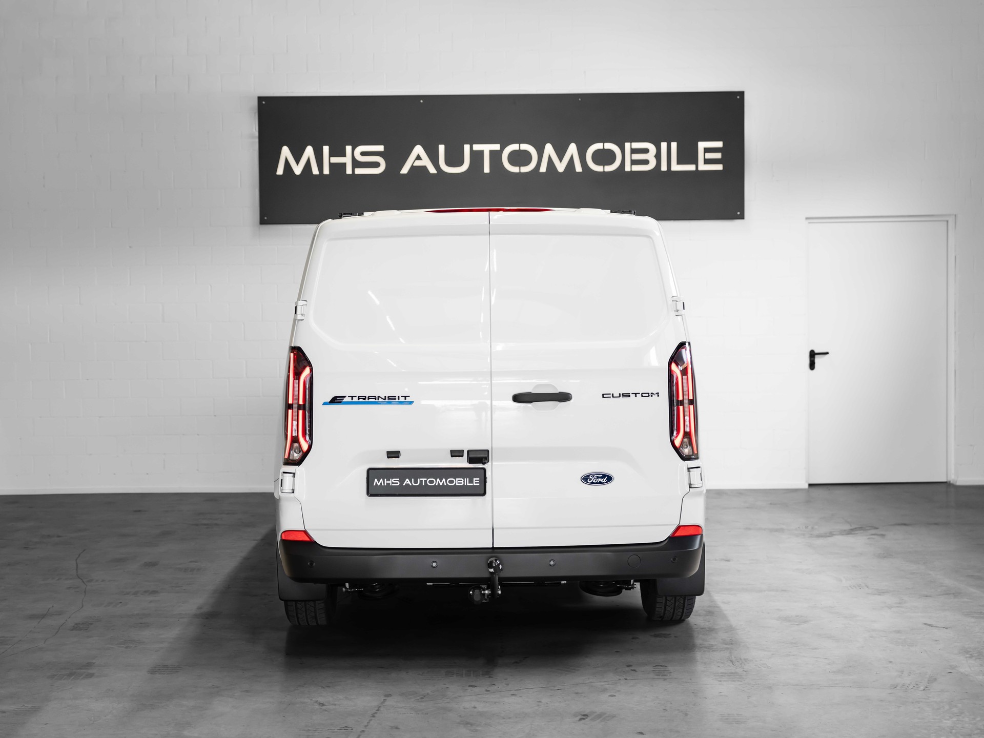 FORD Transit Custom Van 340 L2H1 65kWh Trend 3500KG ANHÄNGELAST-image-38