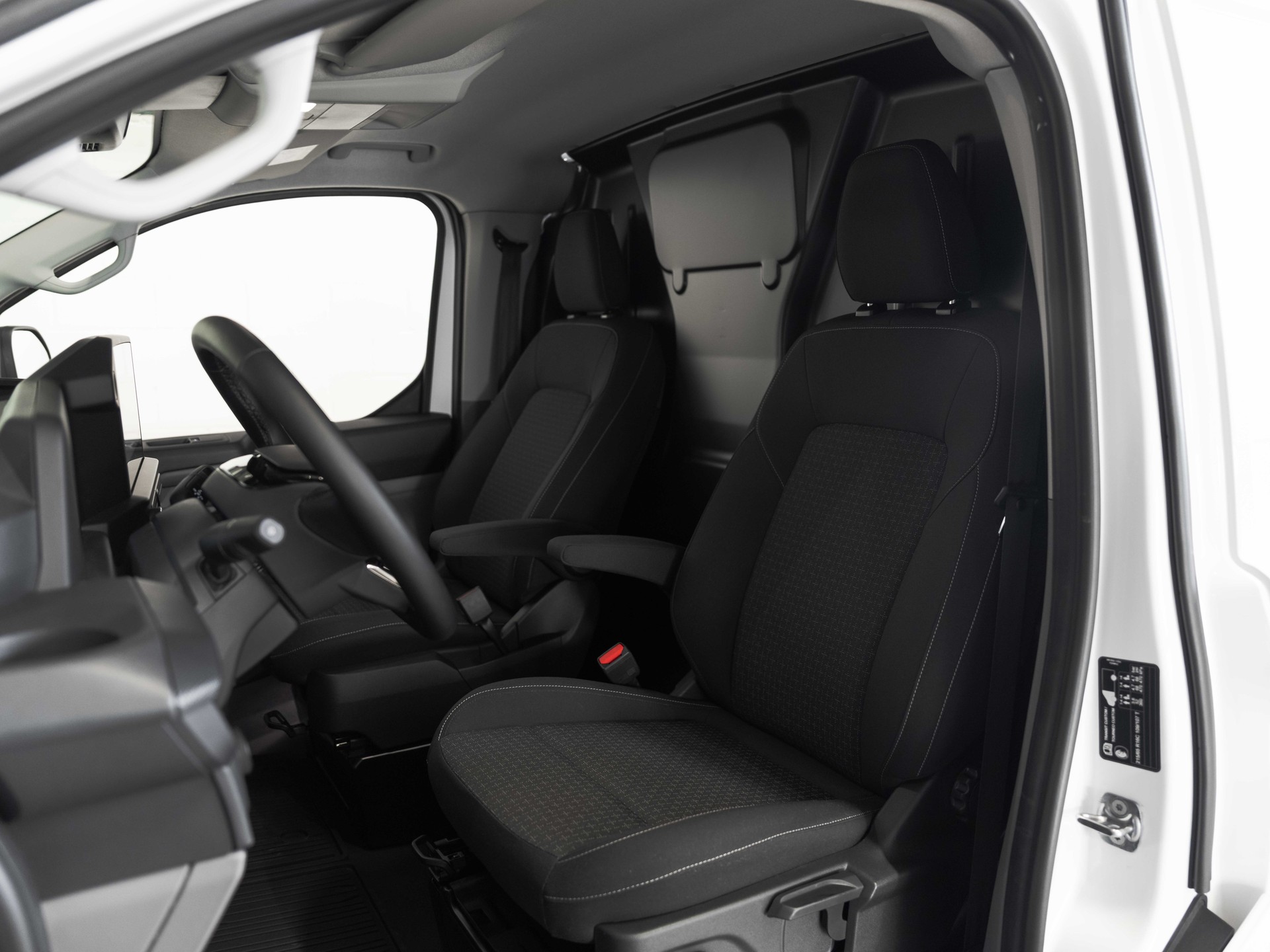 FORD Transit Custom Van 340 L2H1 65kWh Trend 3500KG ANHÄNGELAST-image-7
