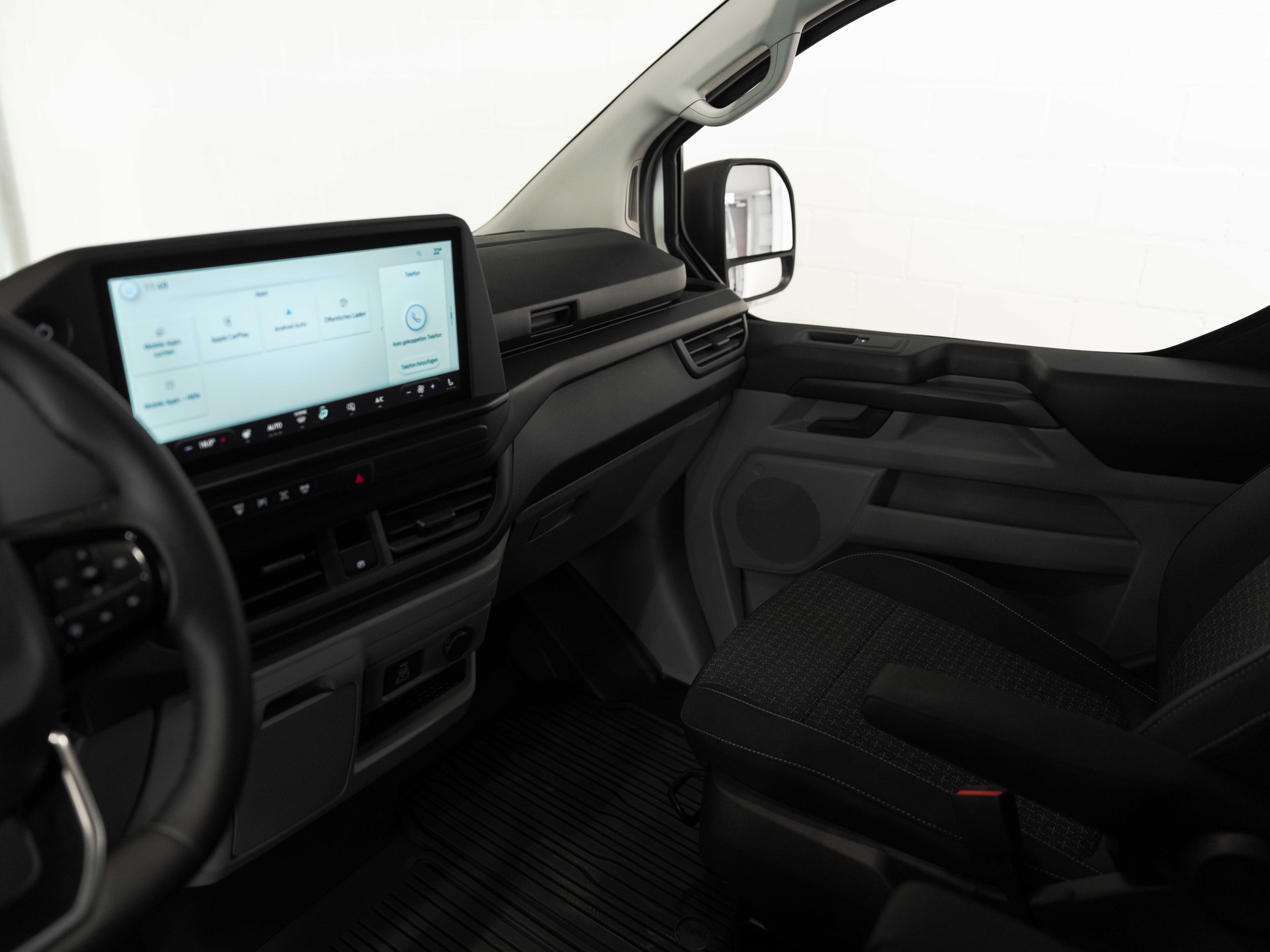 FORD Transit Custom Van 340 L2H1 65kWh Trend 3500KG ANHÄNGELAST-image-8