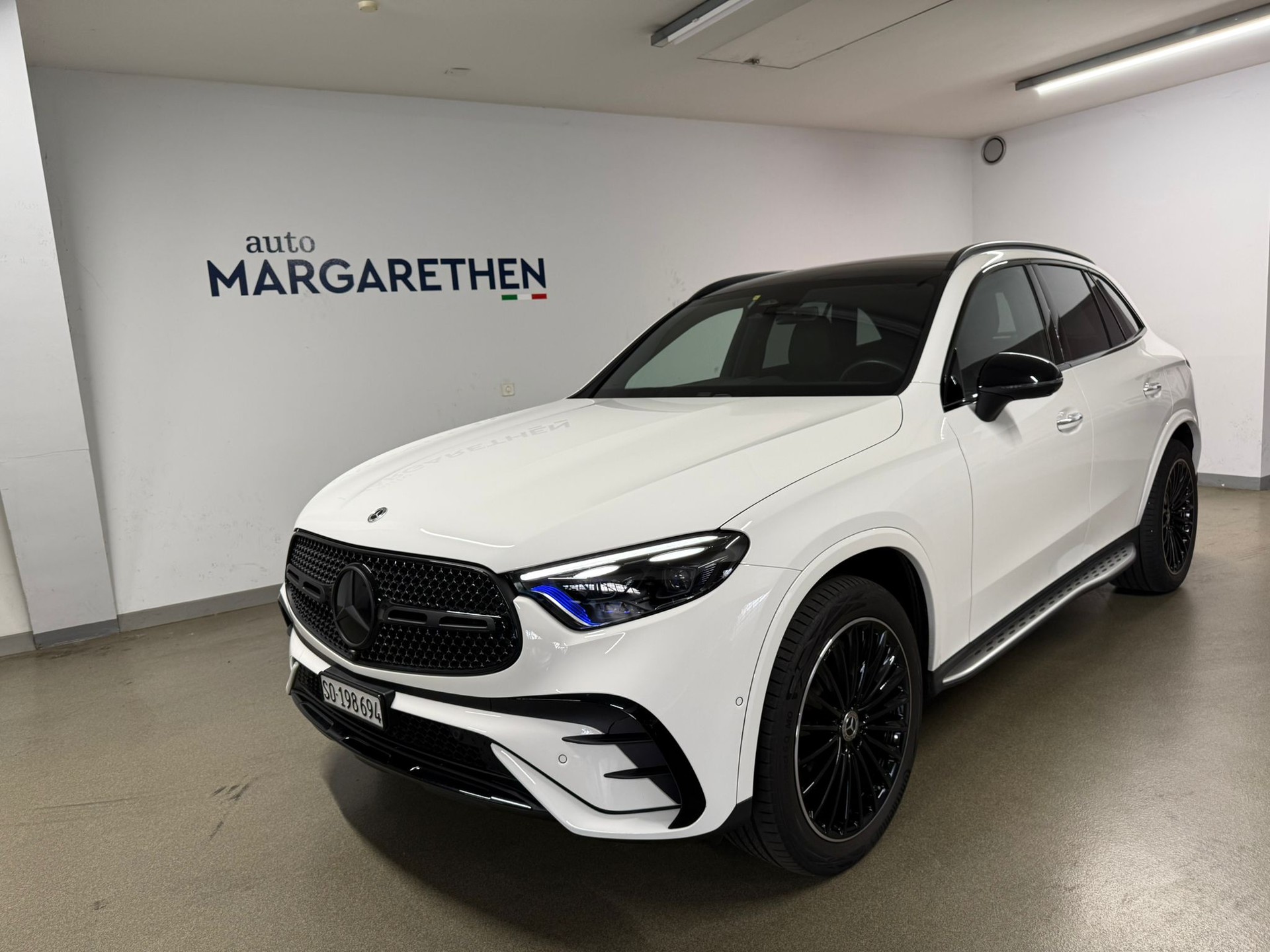 MERCEDES-BENZ GLC 220 d 4Matic 9G-Tronic-showroom-element-1