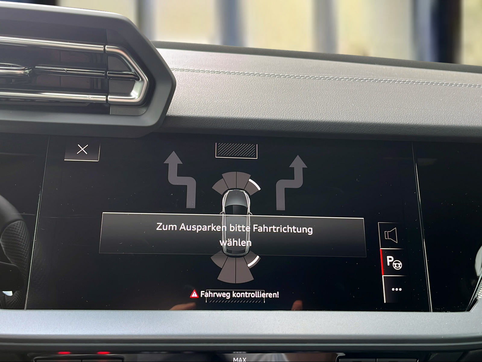 AUDI A3 Sportback 35 TFSI S line Attraction S-tronic Daytonagrau Perleffekt-image-14