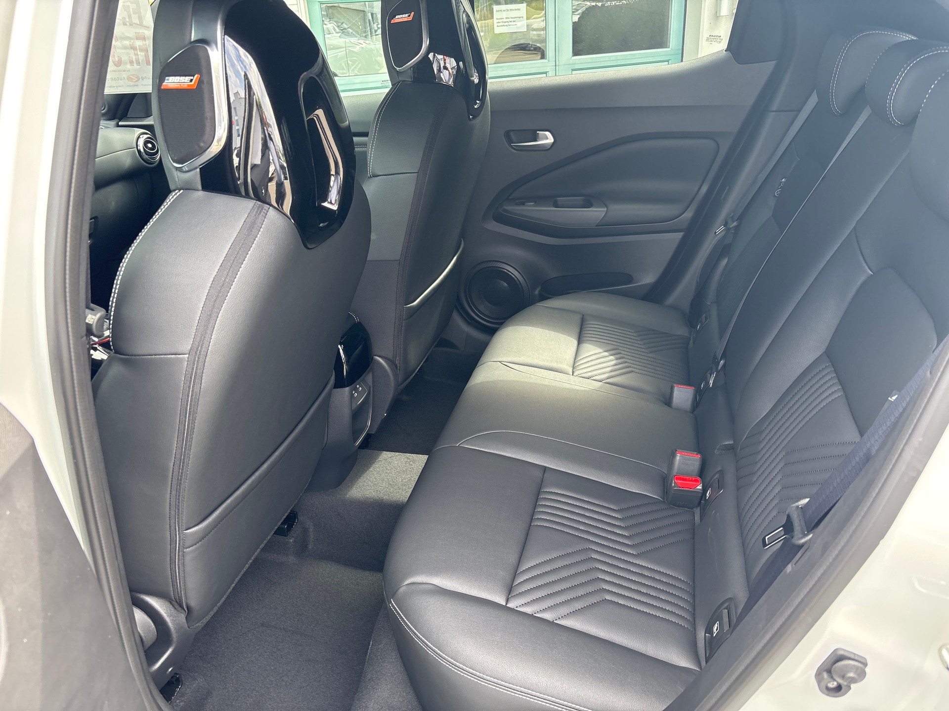 NISSAN Juke 1.0 DIG-T Tekna DCT-image-13