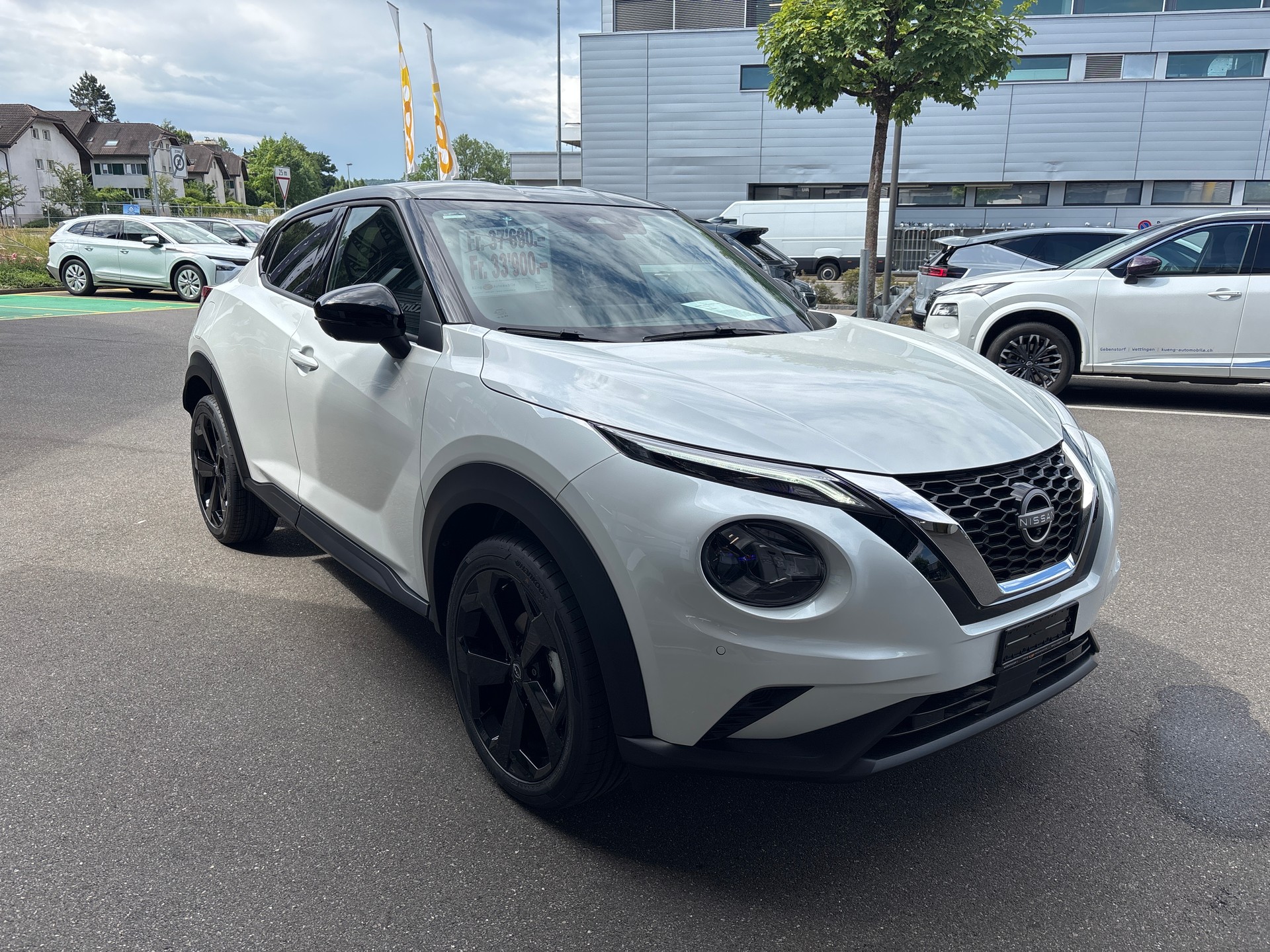 NISSAN Juke 1.0 DIG-T Tekna DCT-showroom-element-3