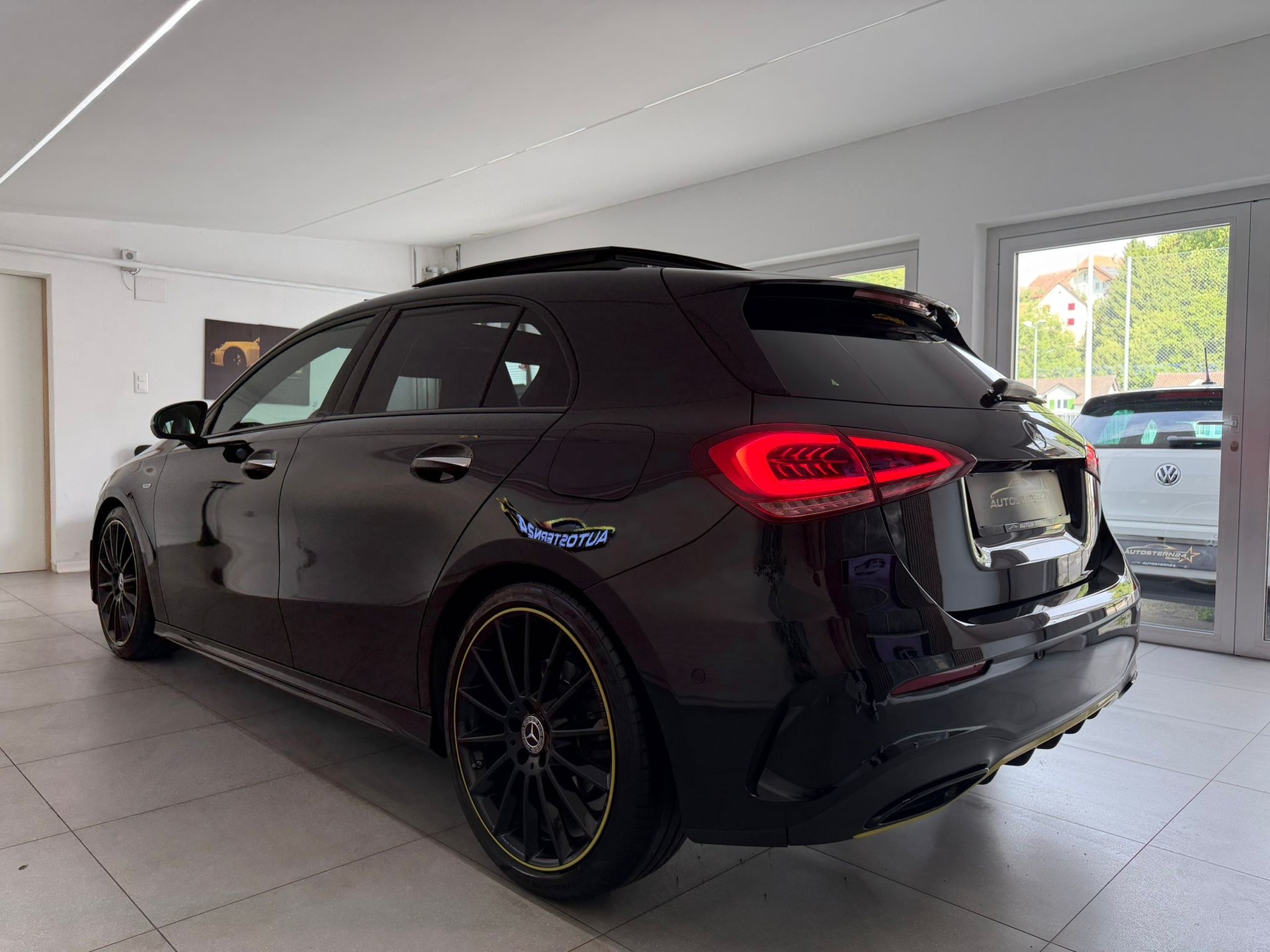 MERCEDES-BENZ A 250 AMG Line 7G-DCT *Edition 1 *Voll Austattung*Panoramadach* *Ch Fahrzeug*-image-5