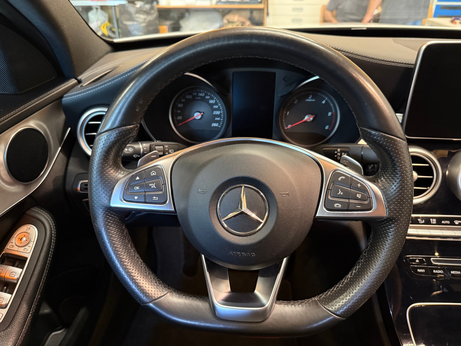 MERCEDES-BENZ C 220 BlueTEC AMG Line 7G-Tronic-image-8